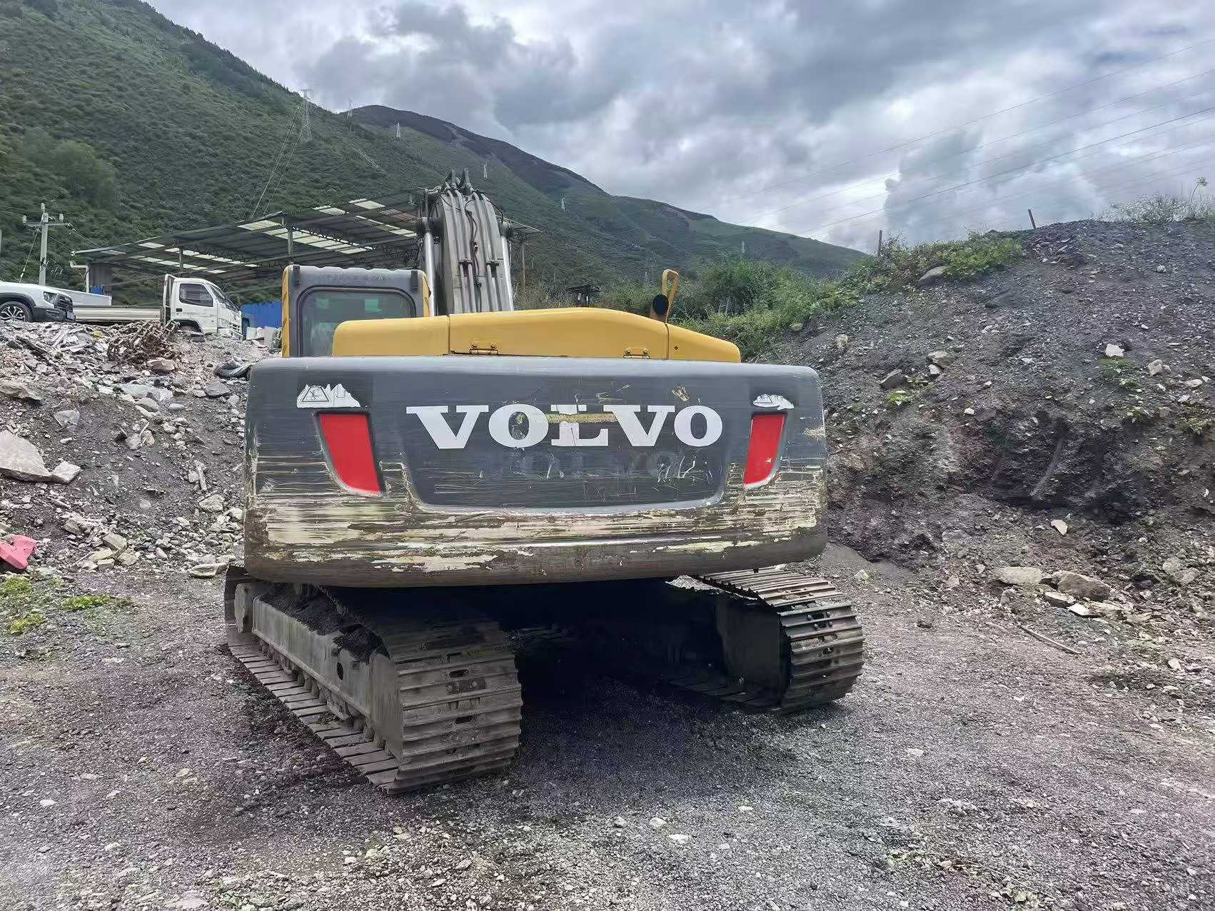 Buy Volvo EC240 Used Excavator / 2