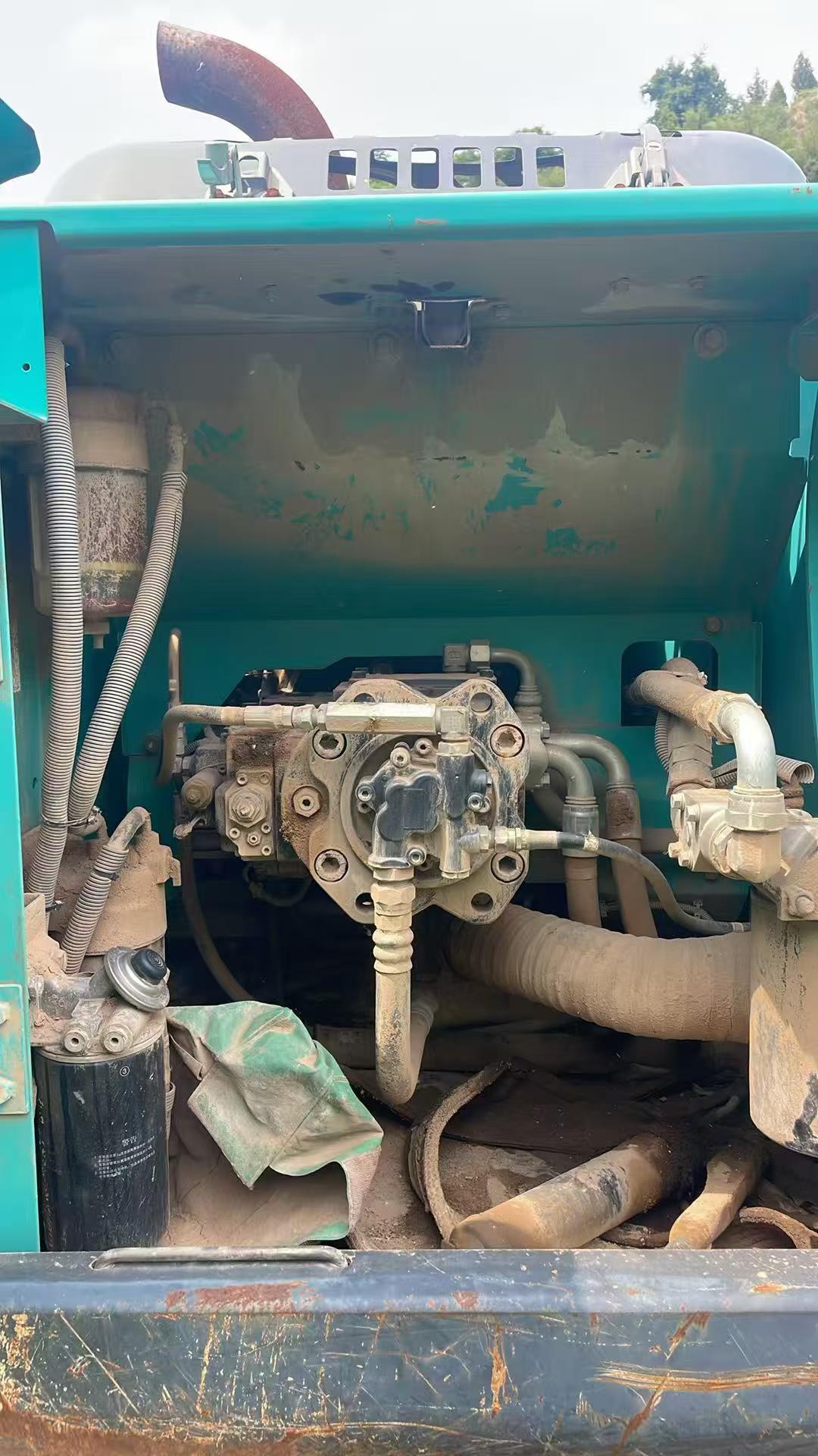 Buy Kobelco SK210 Used Excavator / 6