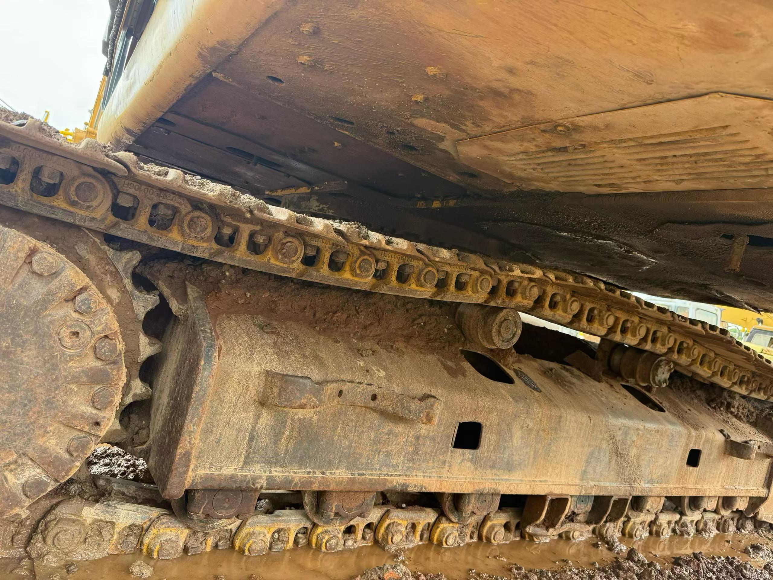 Buy Caterpillar 320D Used Excavator / 4