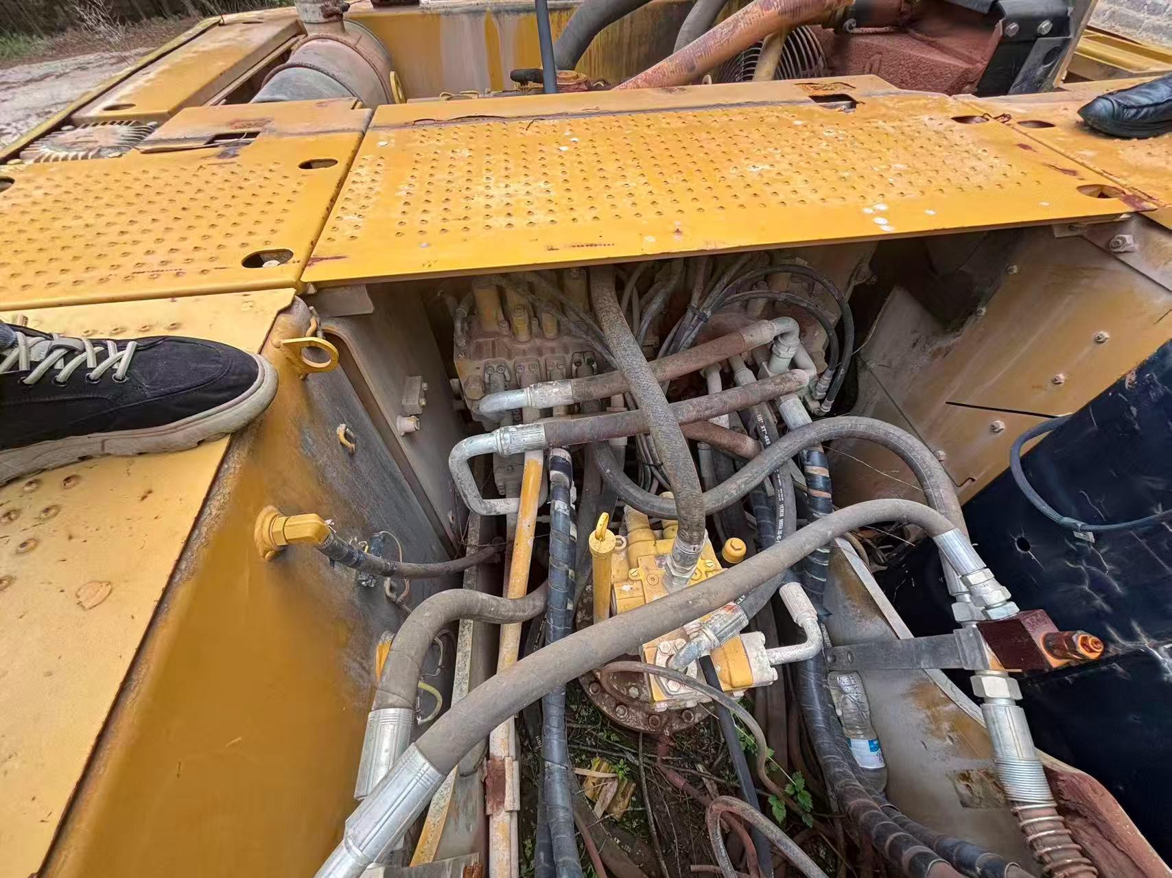Buy Caterpillar 320D Used Excavator / 9