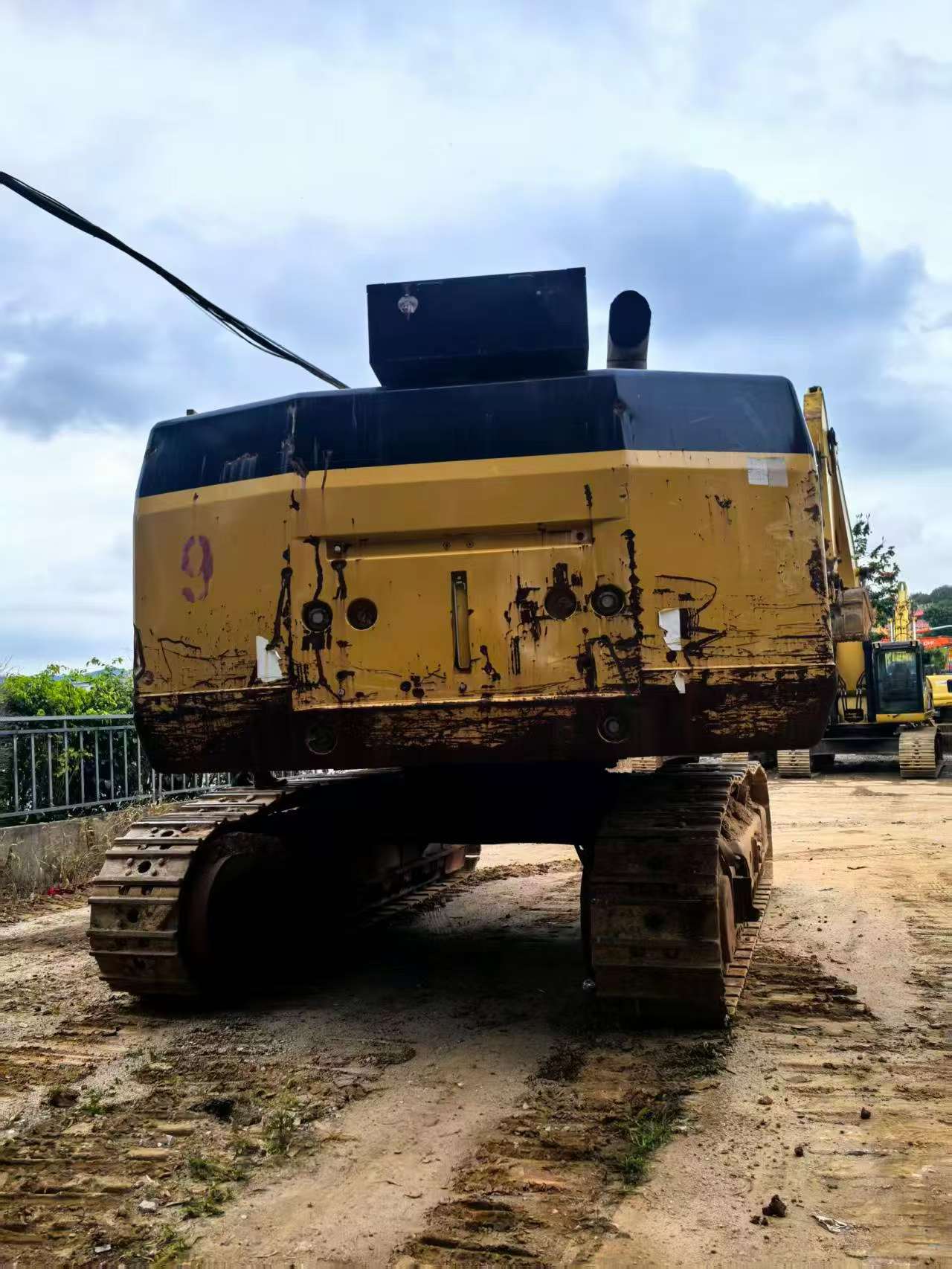 Buy Caterpillar 374D Used Excavator / 2