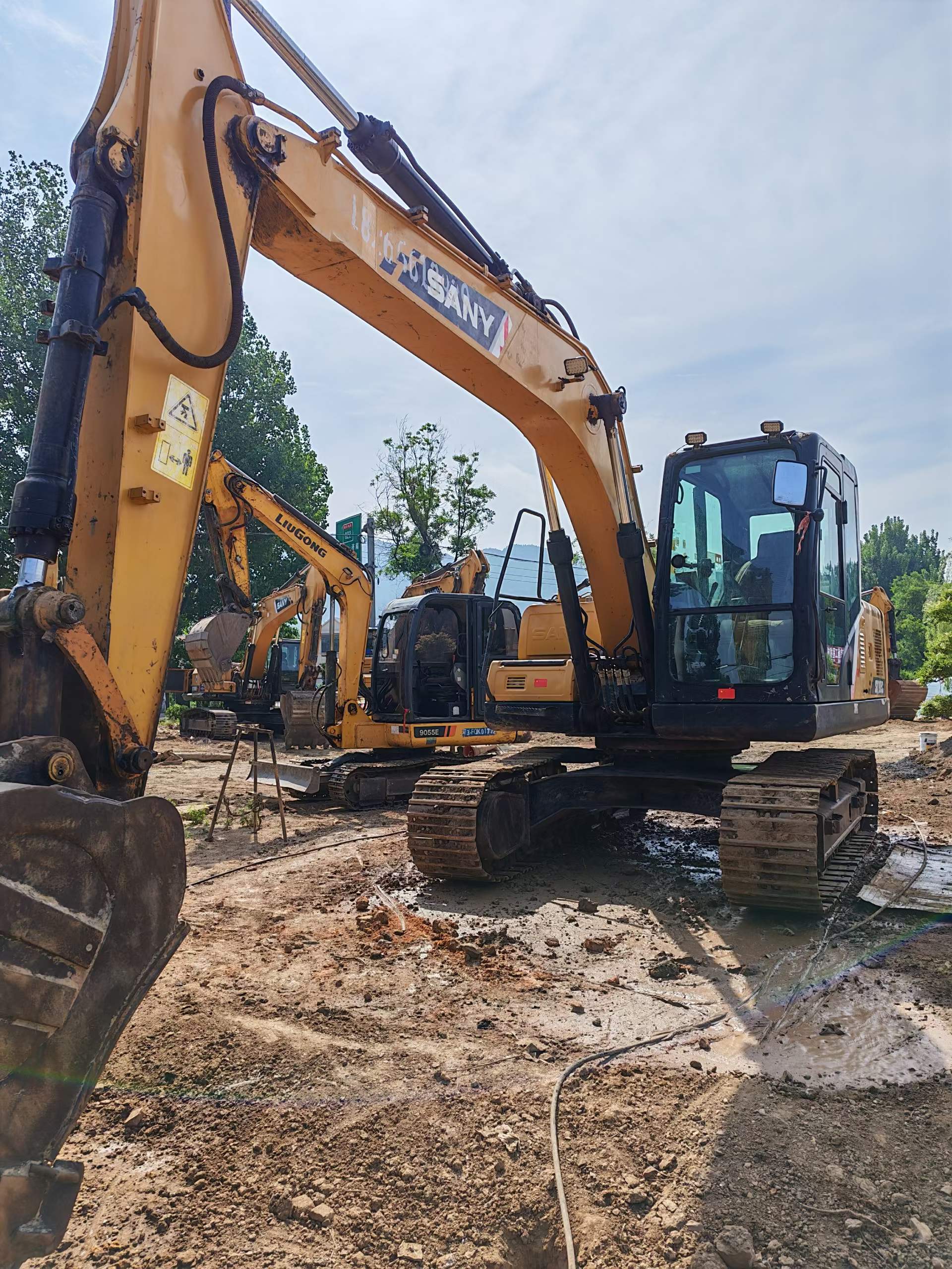 Buy Sany SY135 Used Excavator / 2