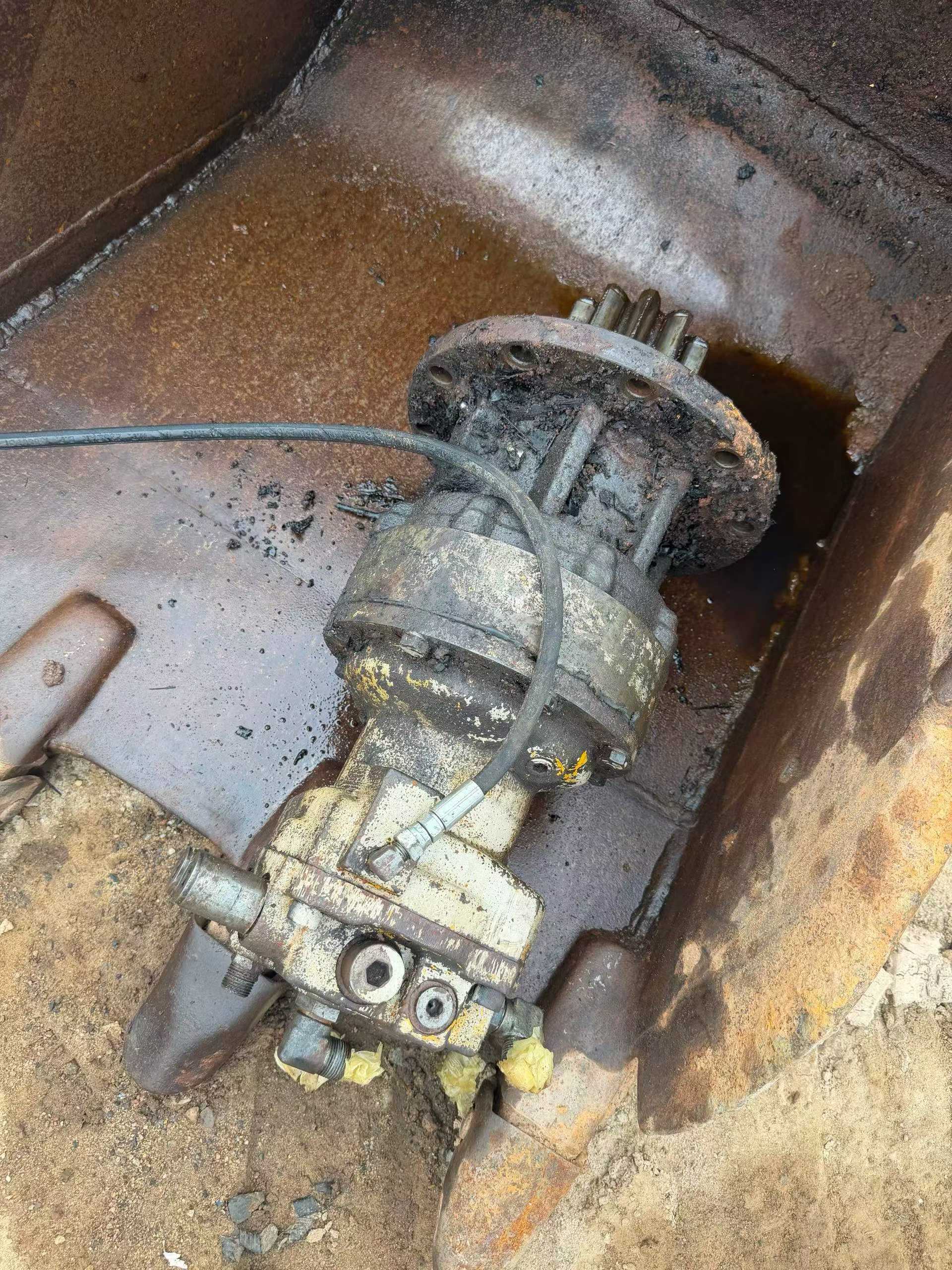 Buy Kato HD512-6 Used Excavator / 3