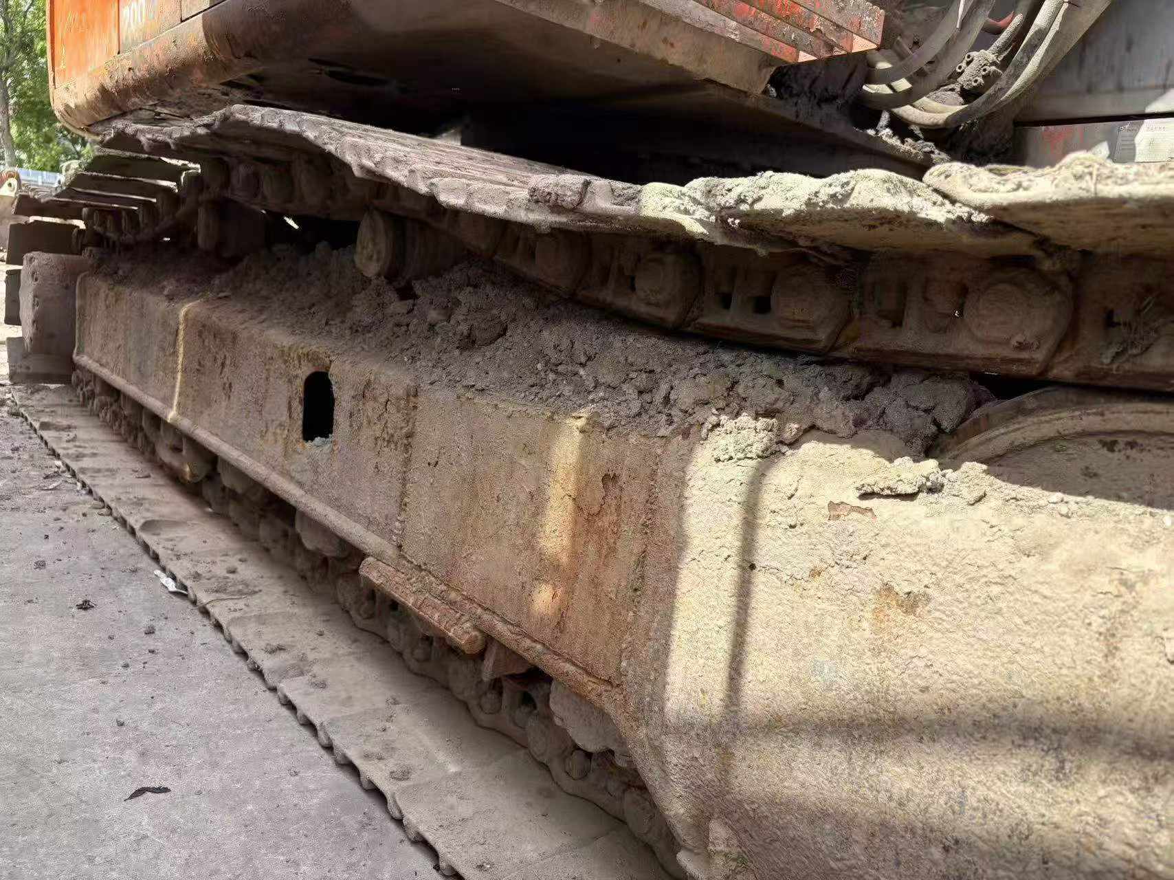 Buy Hitachi EX200-5 Used Excavator / 6