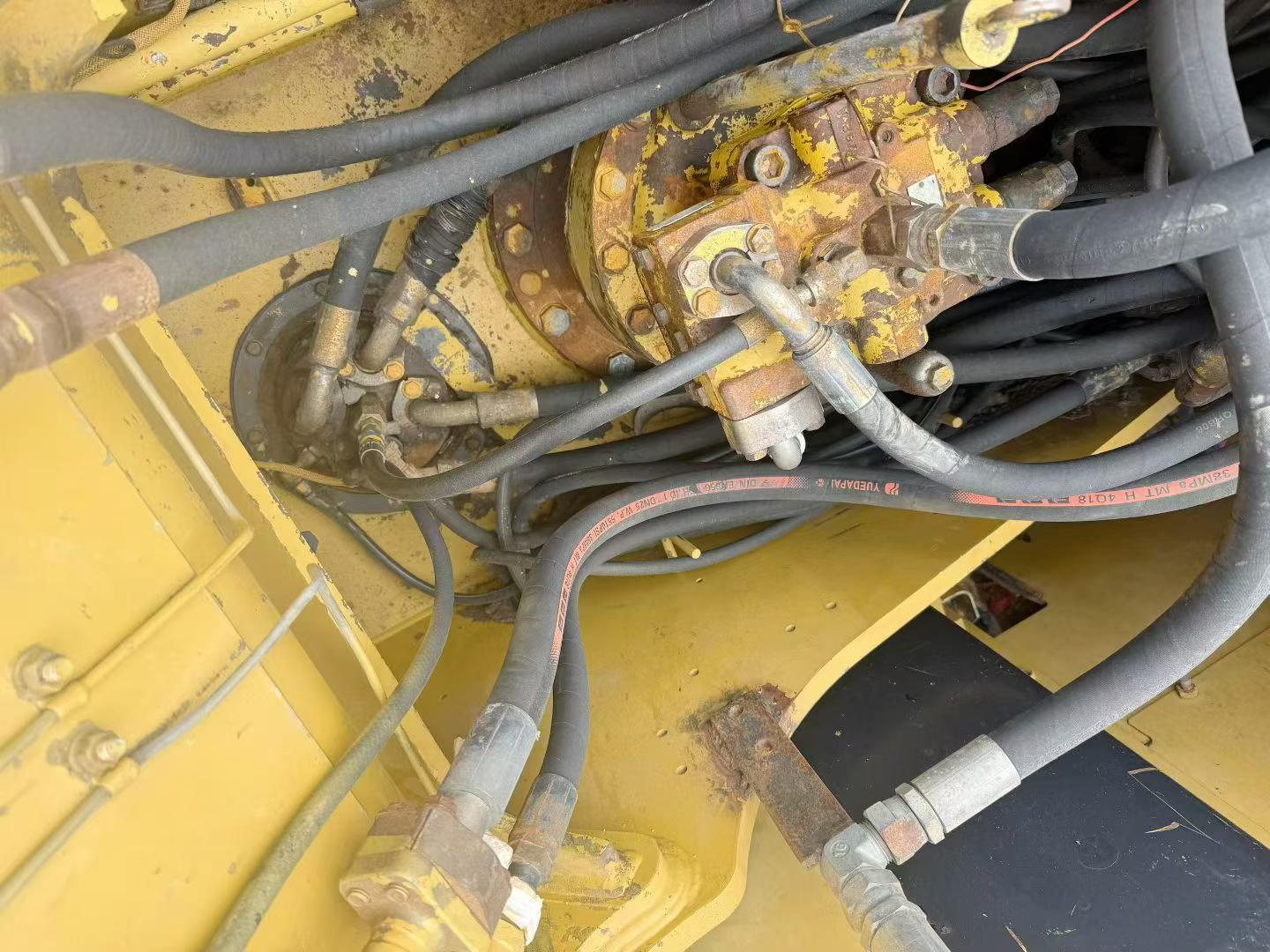 Buy Caterpillar 320D Used Excavator / 5