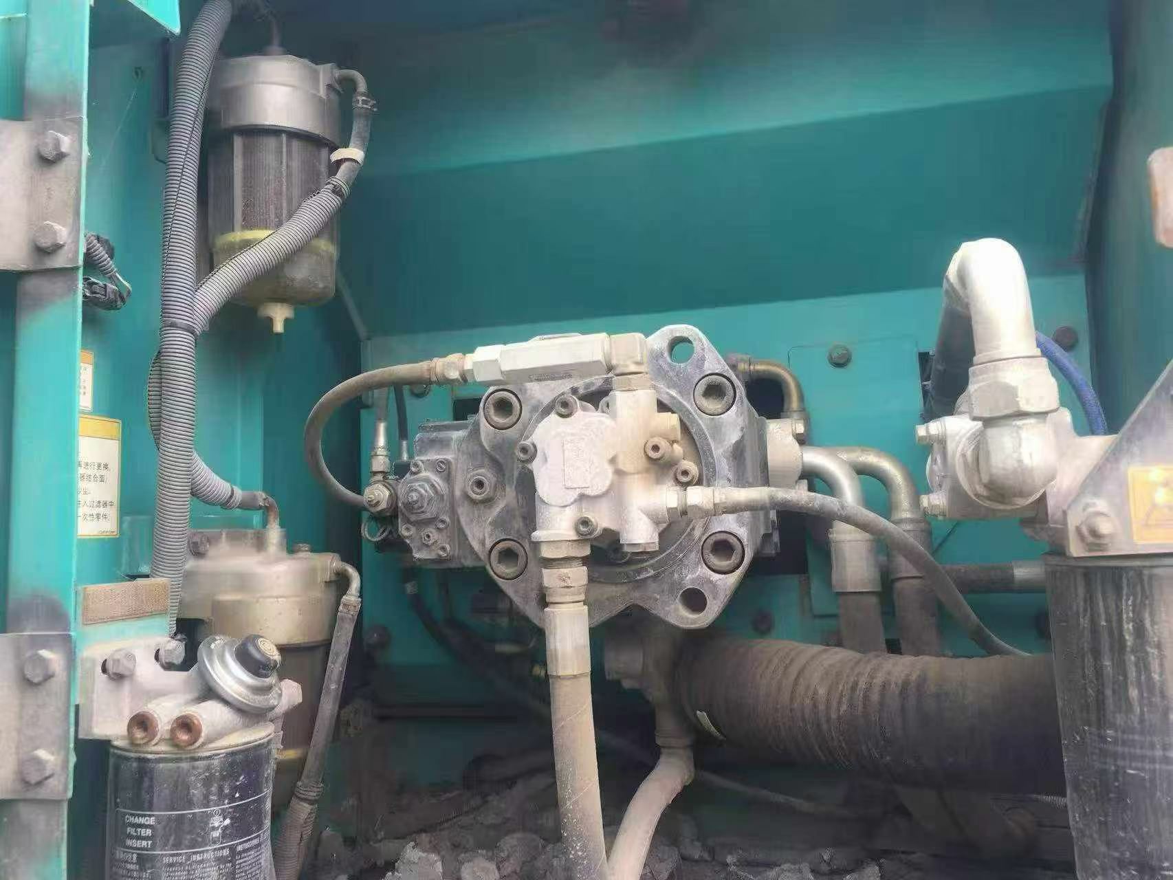 Buy Kobelco SK200 Used Excavator / 4