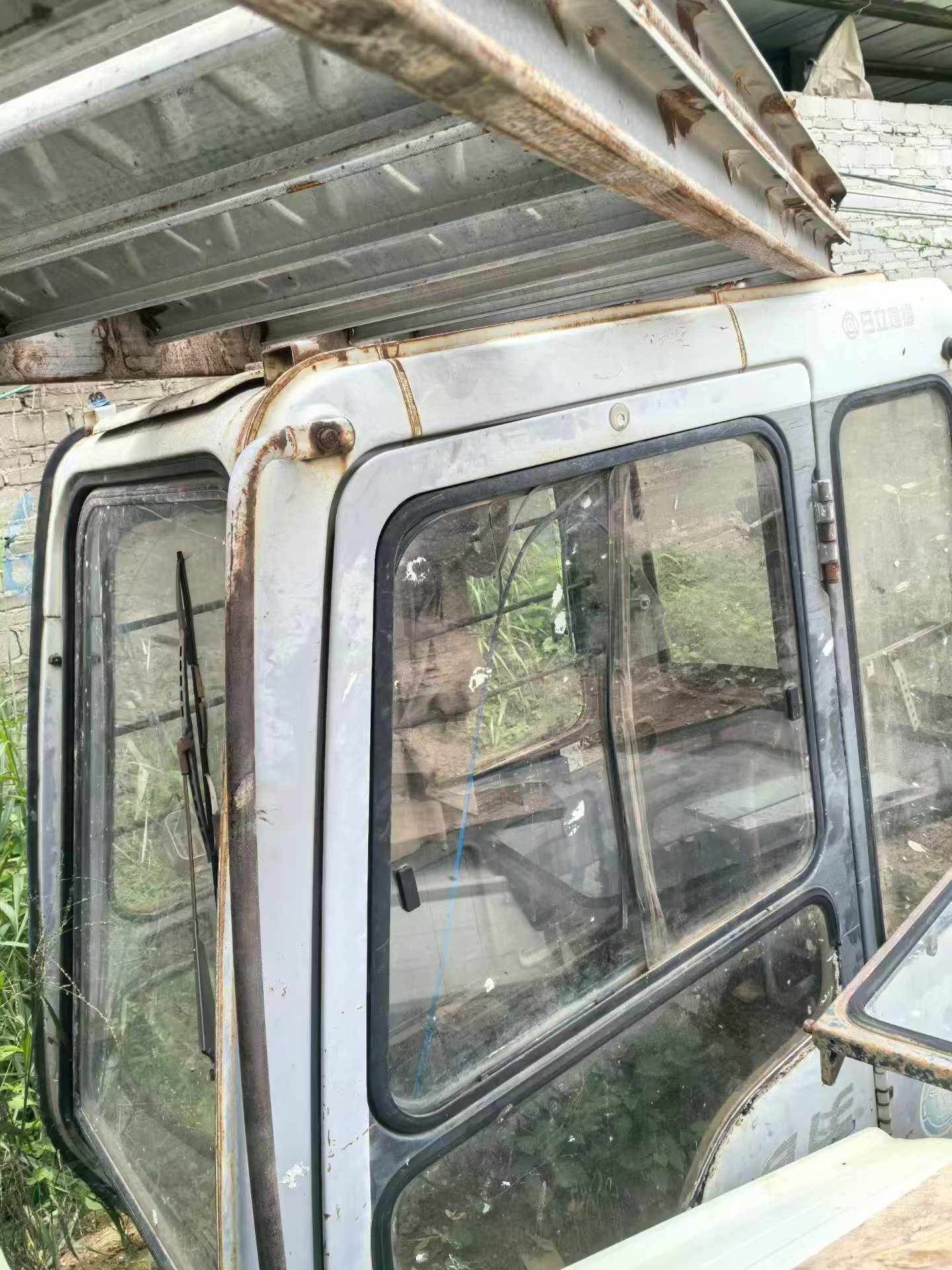 Buy Hitachi EX200-2 Used Excavator / 5