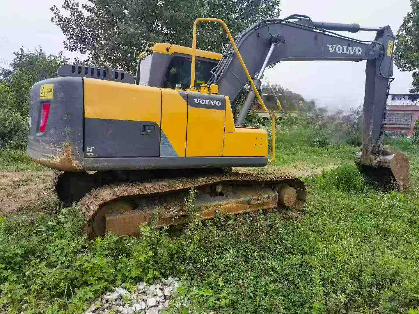 Buy Volvo L120E Used Excavator / 2