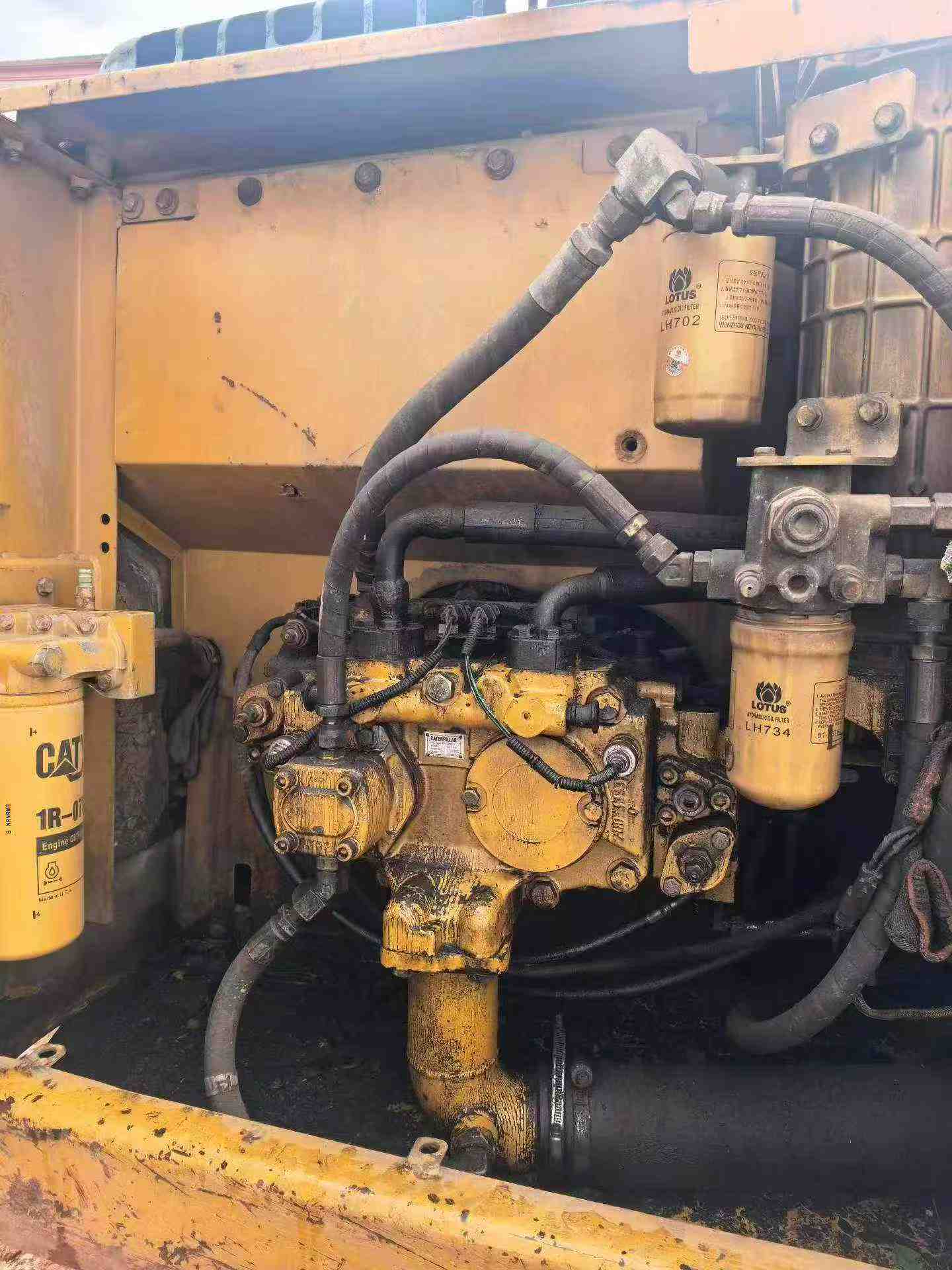Buy Caterpillar 320D Used Excavator / 4