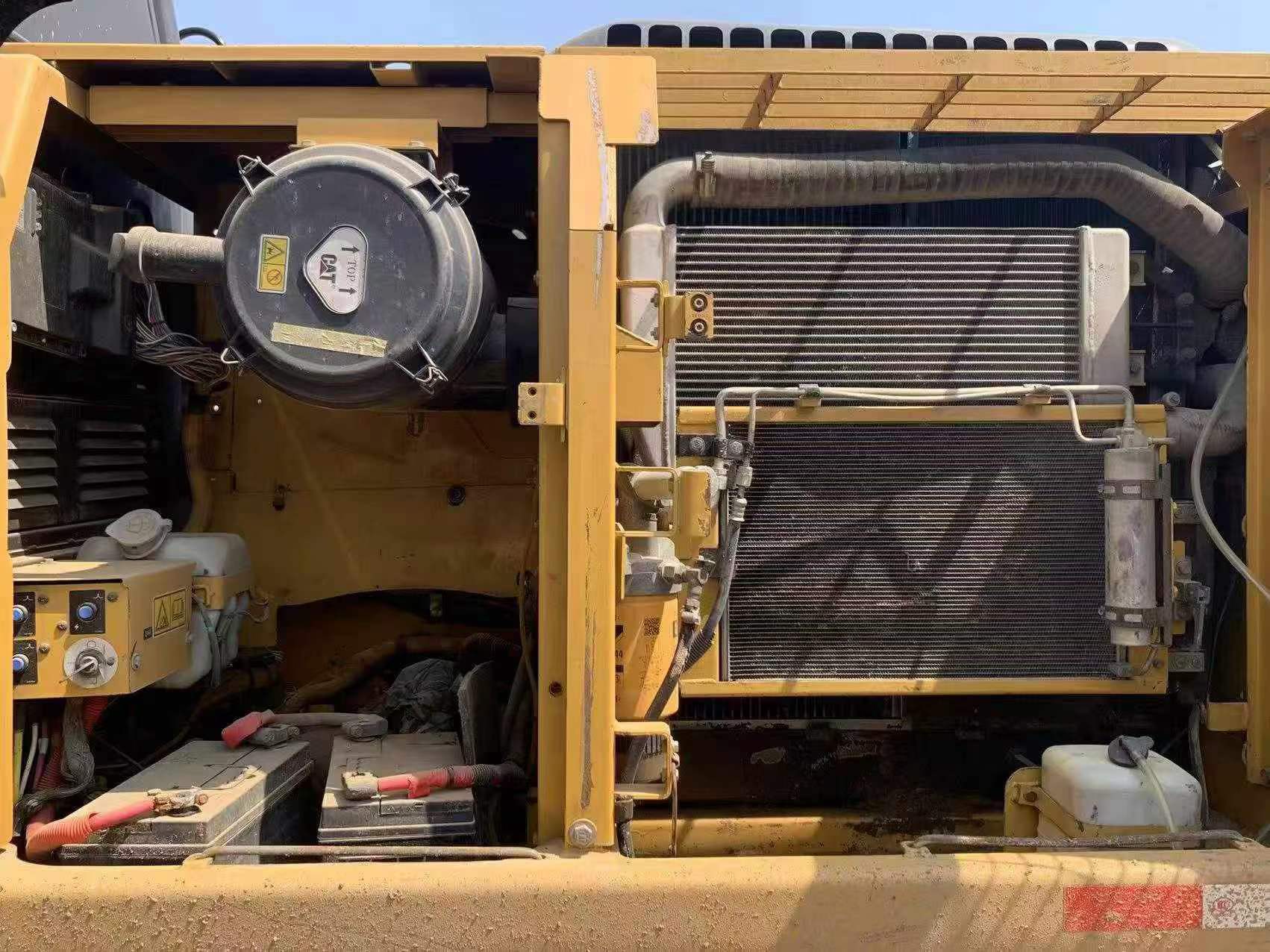 Buy Caterpillar 320D Used Excavator / 7