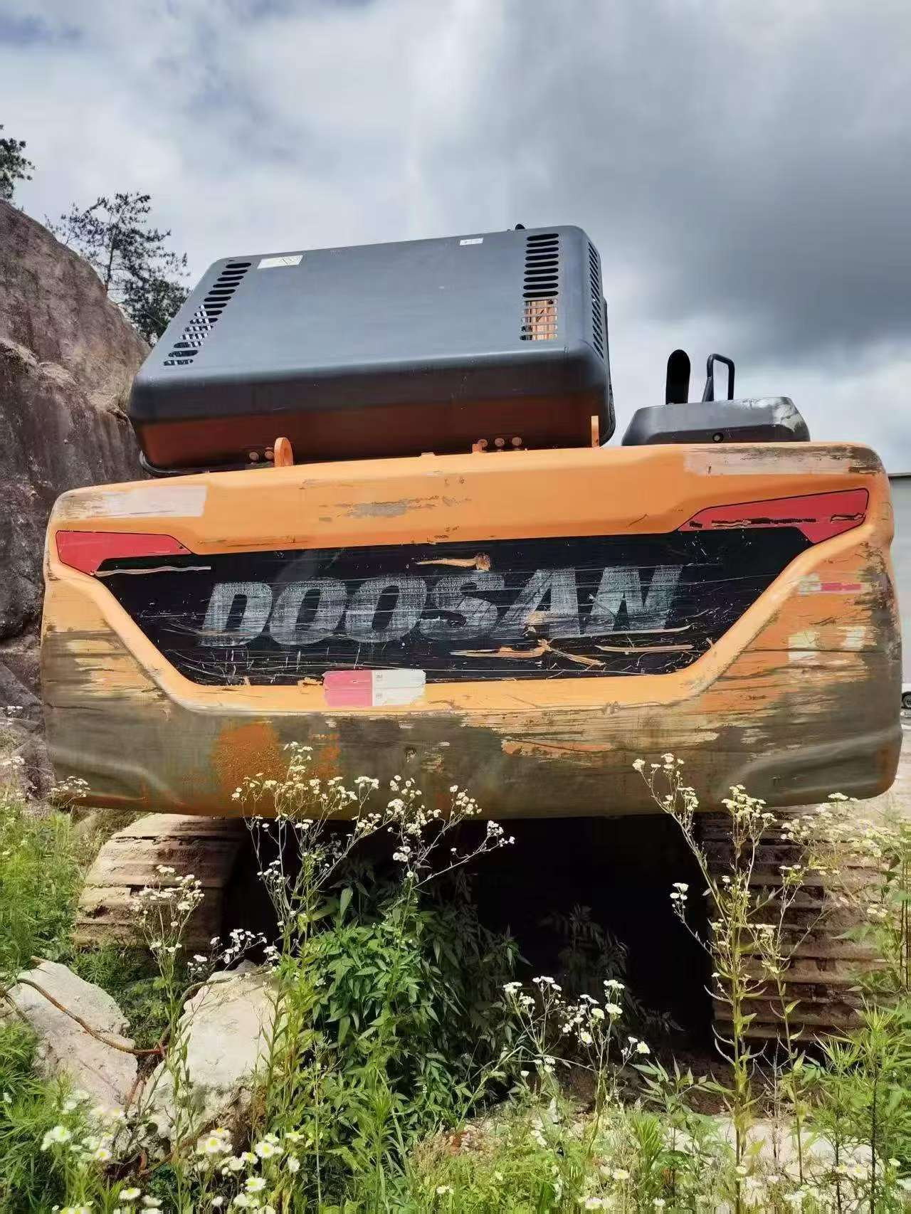 Buy Doosan DH215-7 Used Excavator / 5