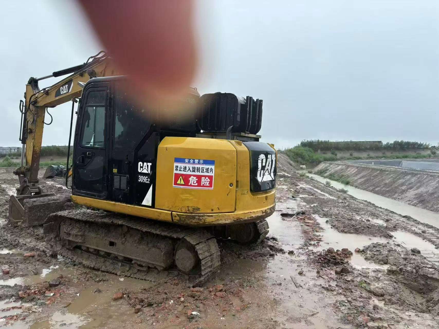 Buy Caterpillar 307B Used Excavator / 2