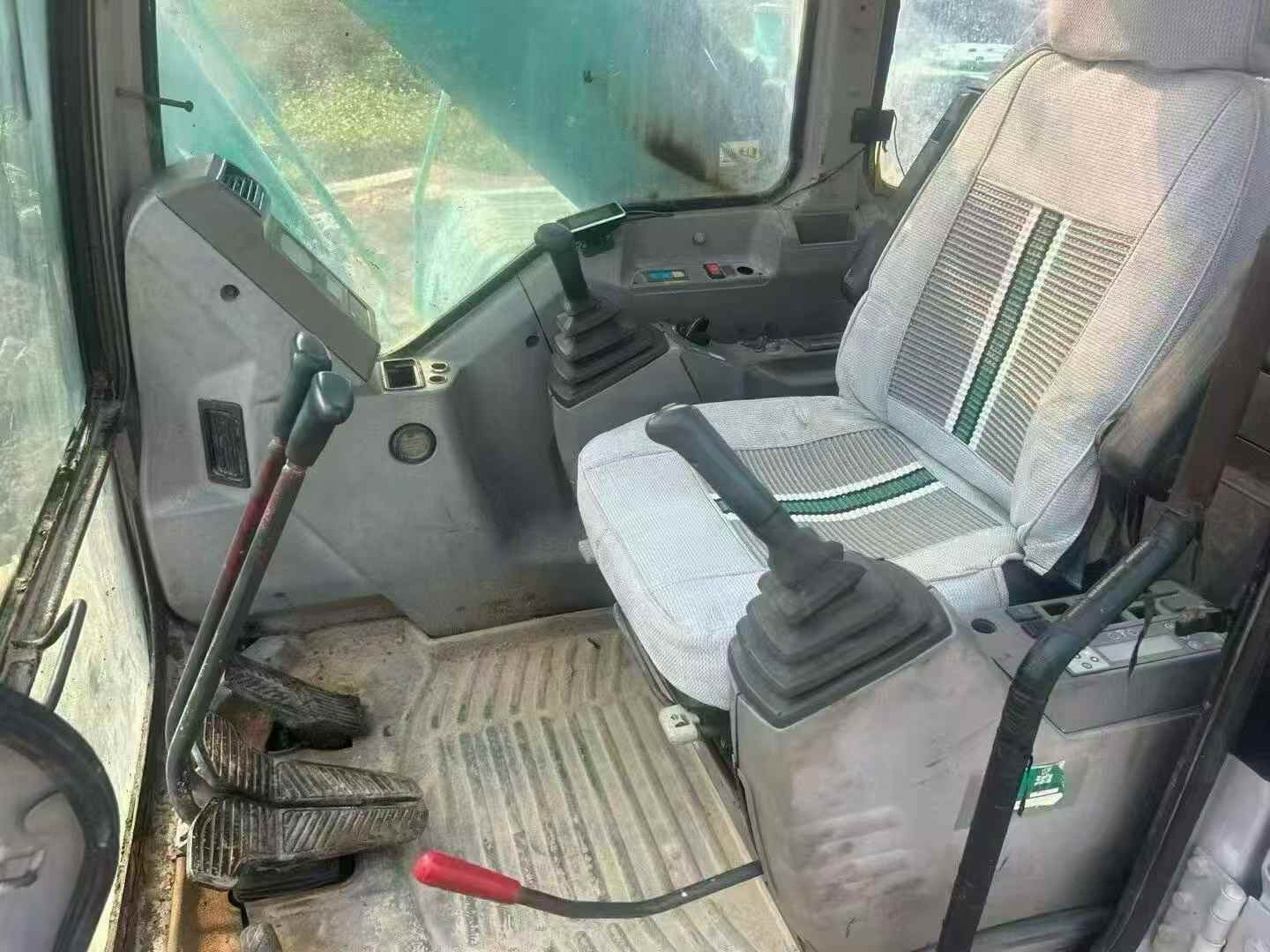 Buy Kobelco SK200-2 Used Excavator / 8