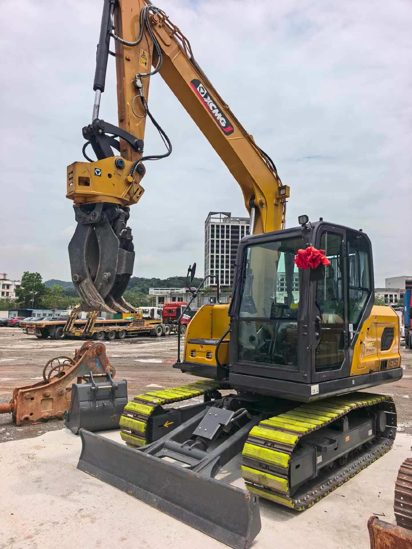 Buy XCMG XE75G Used Excavator / 3