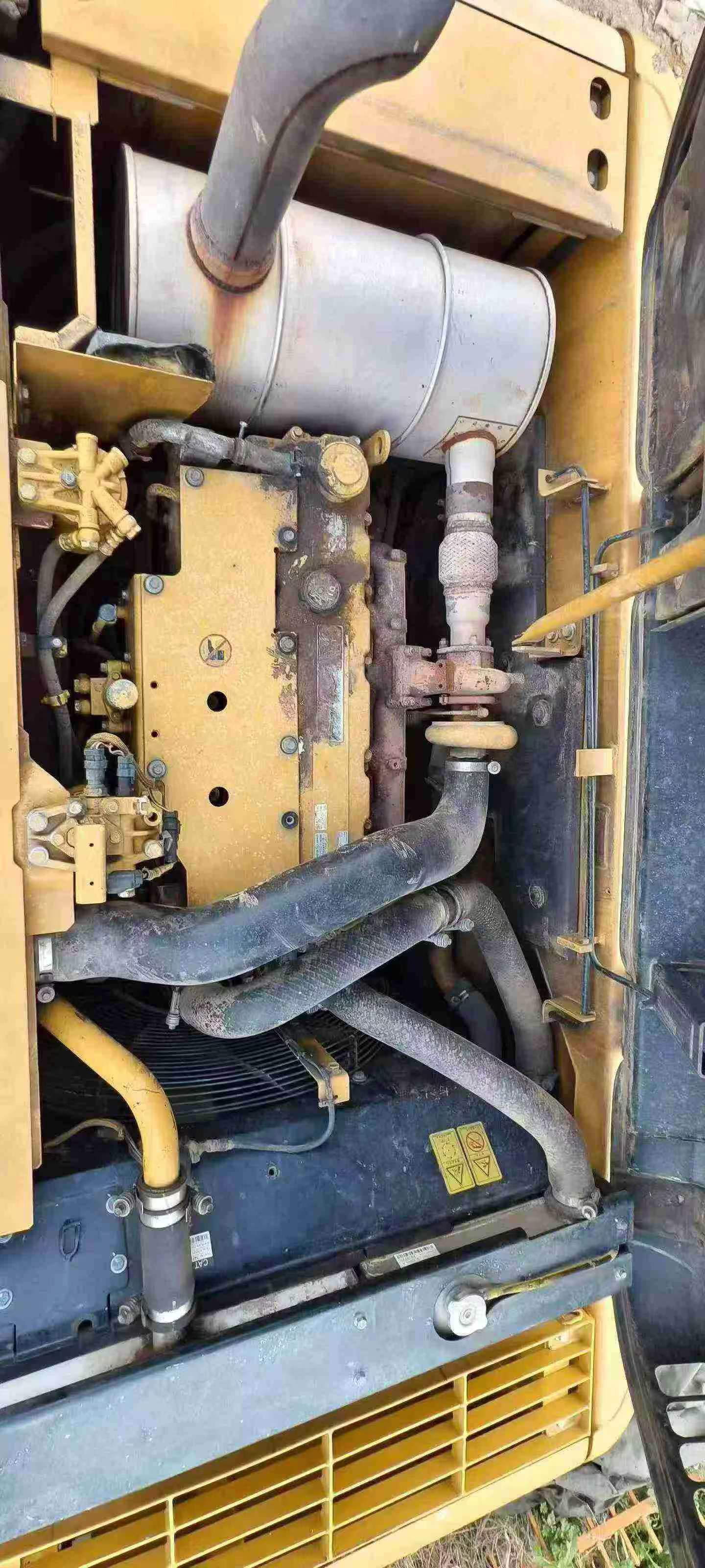 Buy Caterpillar 320D Used Excavator / 4