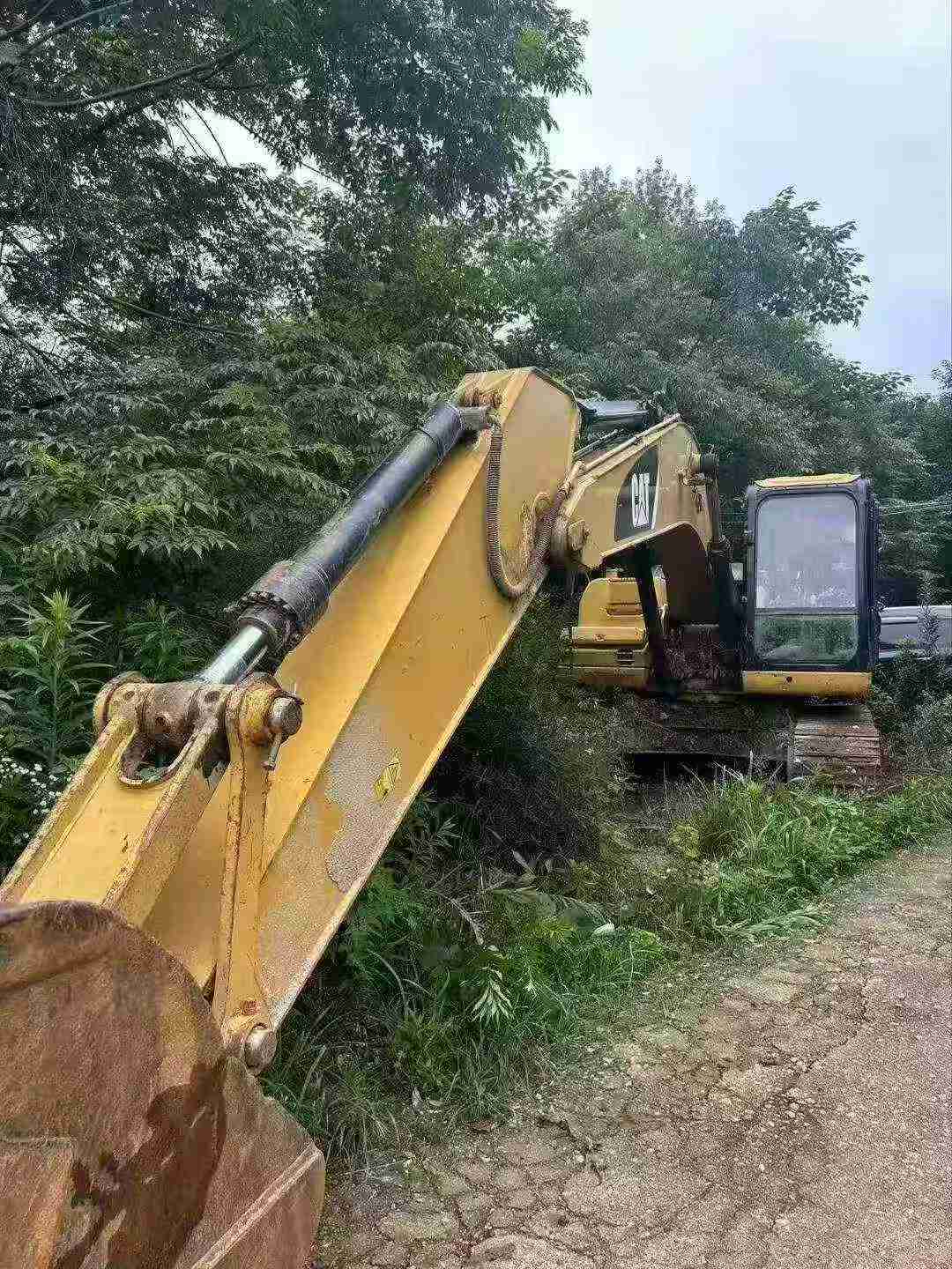 Buy Caterpillar 320D Used Excavator / 7