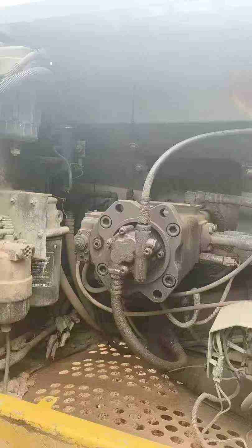 Buy Sumitomo SH200 Used Excavator / 6