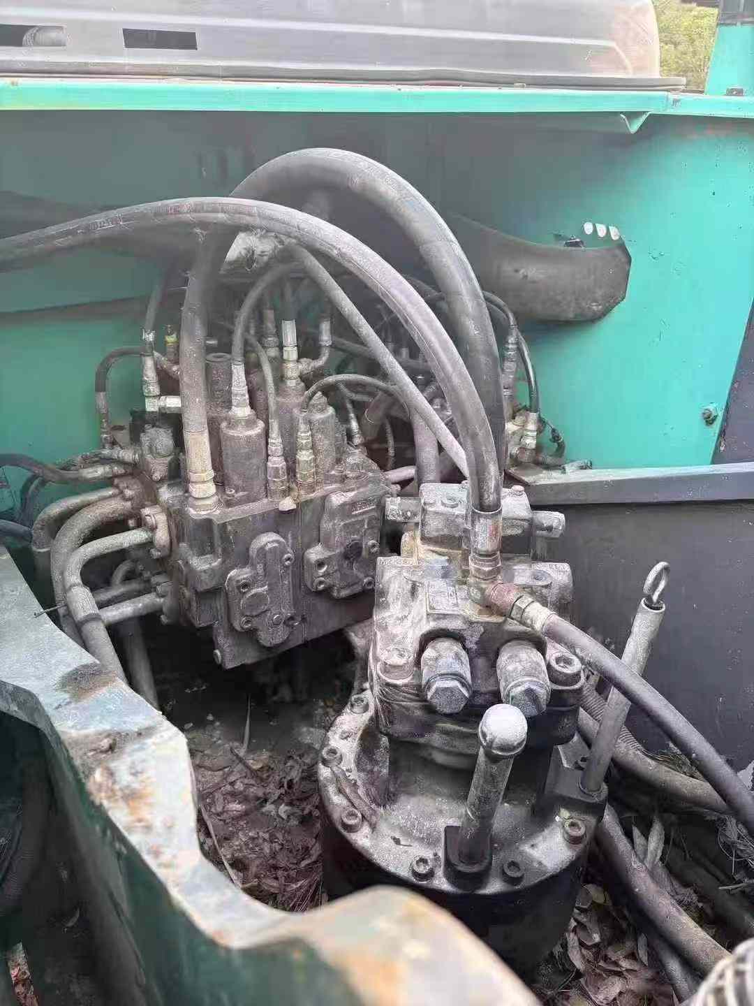 Buy Kobelco SK210 Used Excavator / 5