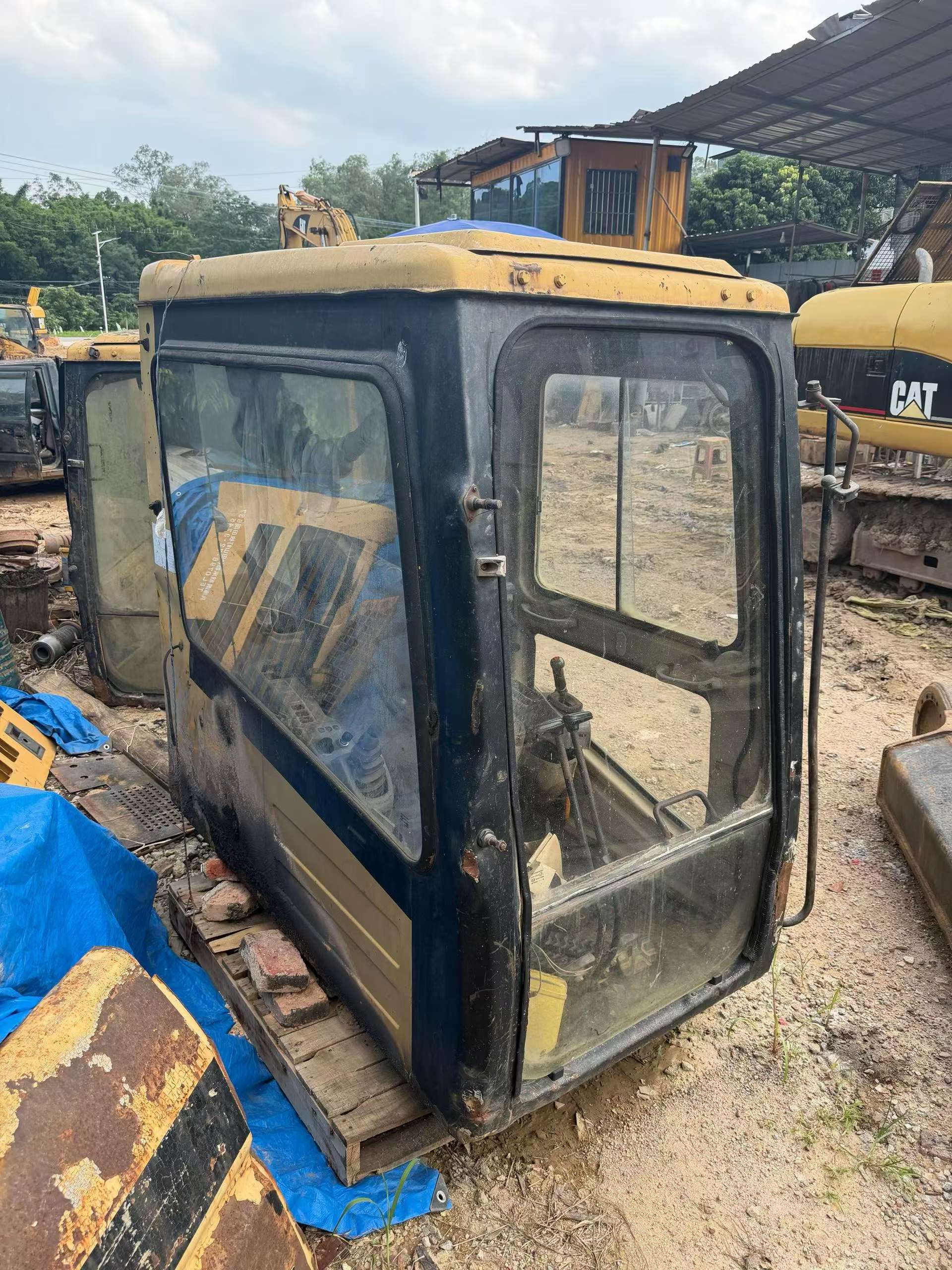 Buy Caterpillar 312B Used Excavator / 3