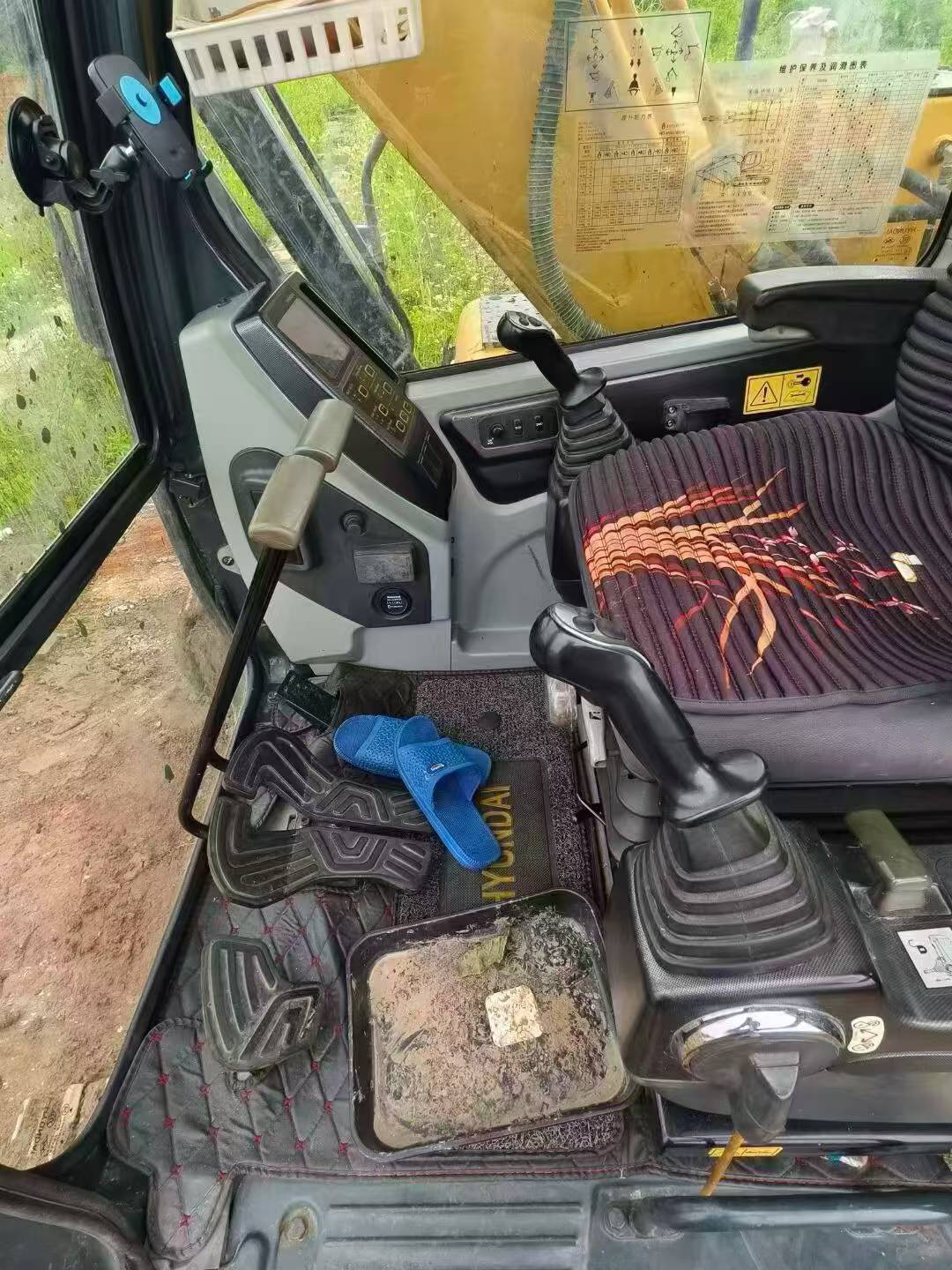Buy Hyundai R130W Used Excavator / 4