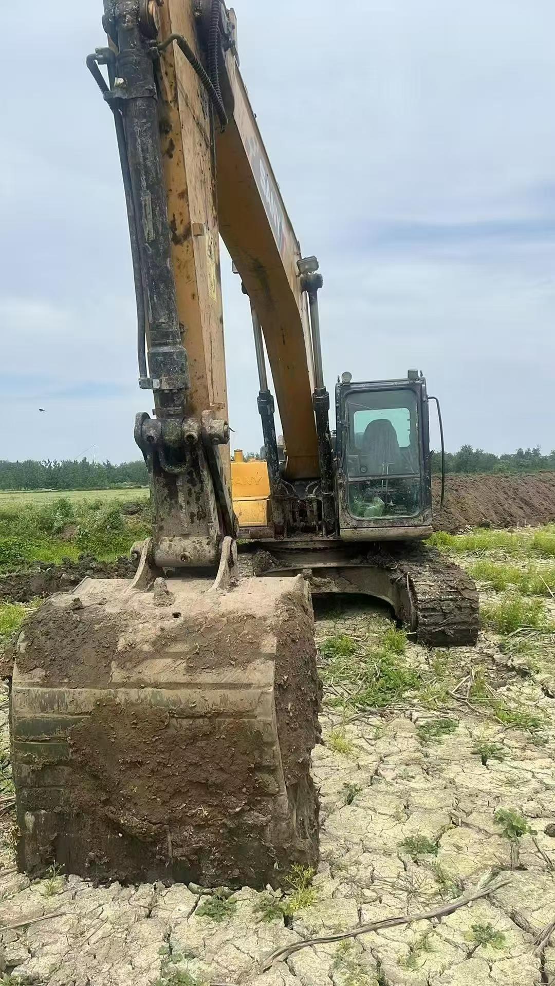 Buy Sany SY205C-8 Used Excavator / 3