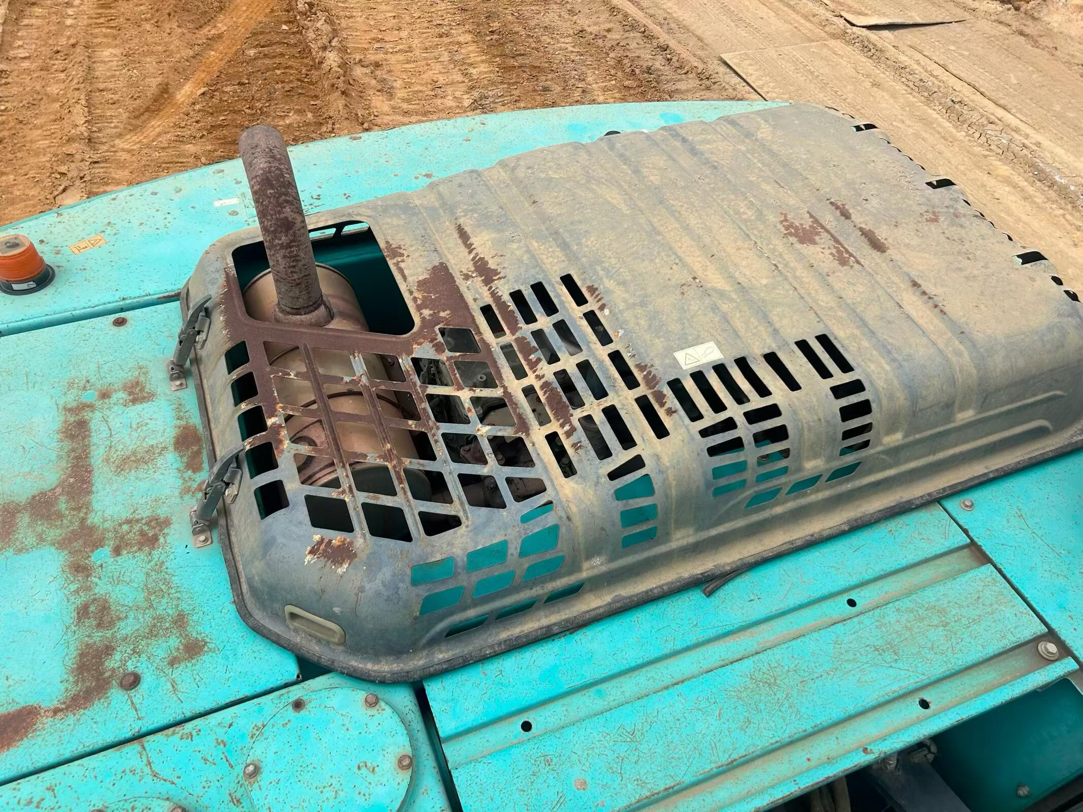 Buy Kobelco SK260 Used Excavator / 3