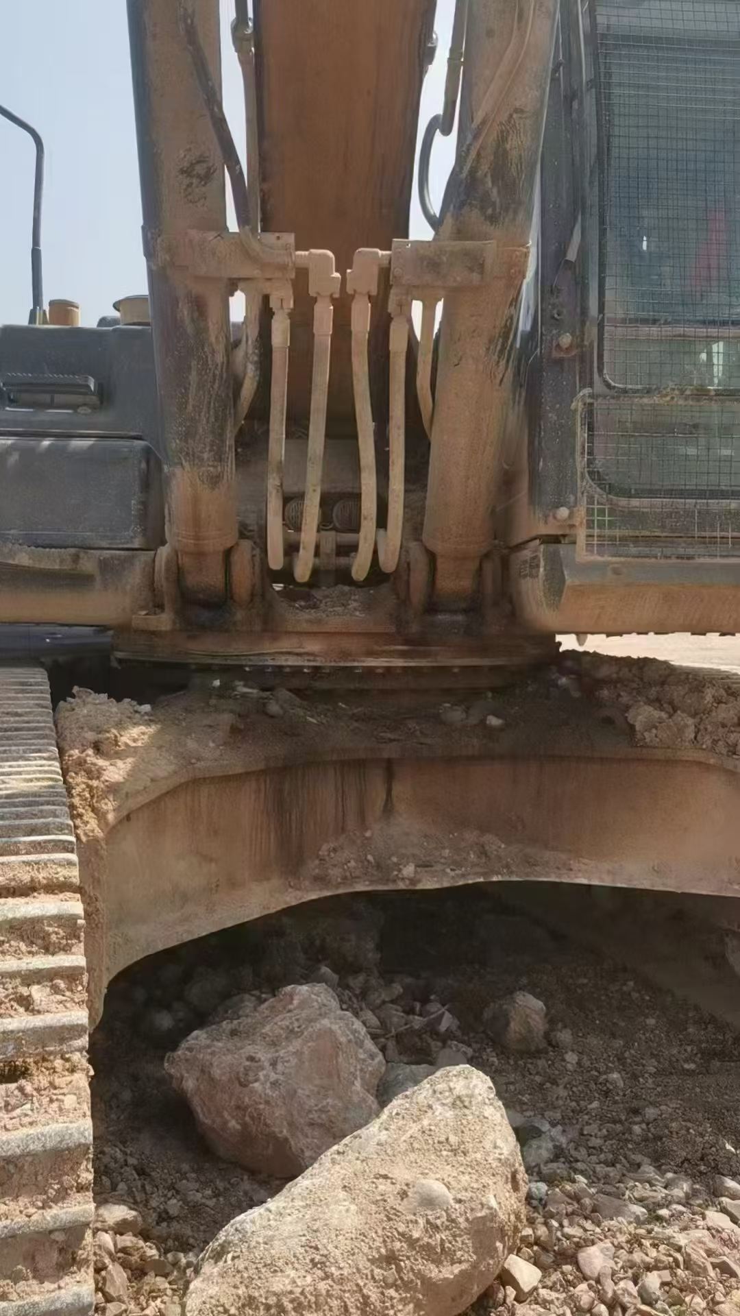 Buy XCMG ZL20E(D) Used Excavator / 2