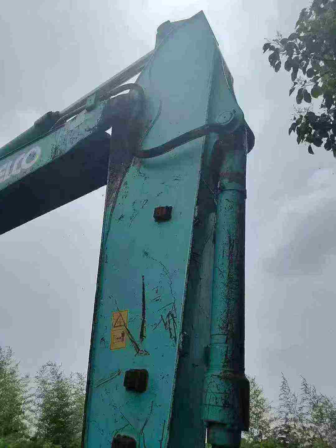 Buy Kobelco SK200 Used Excavator / 3