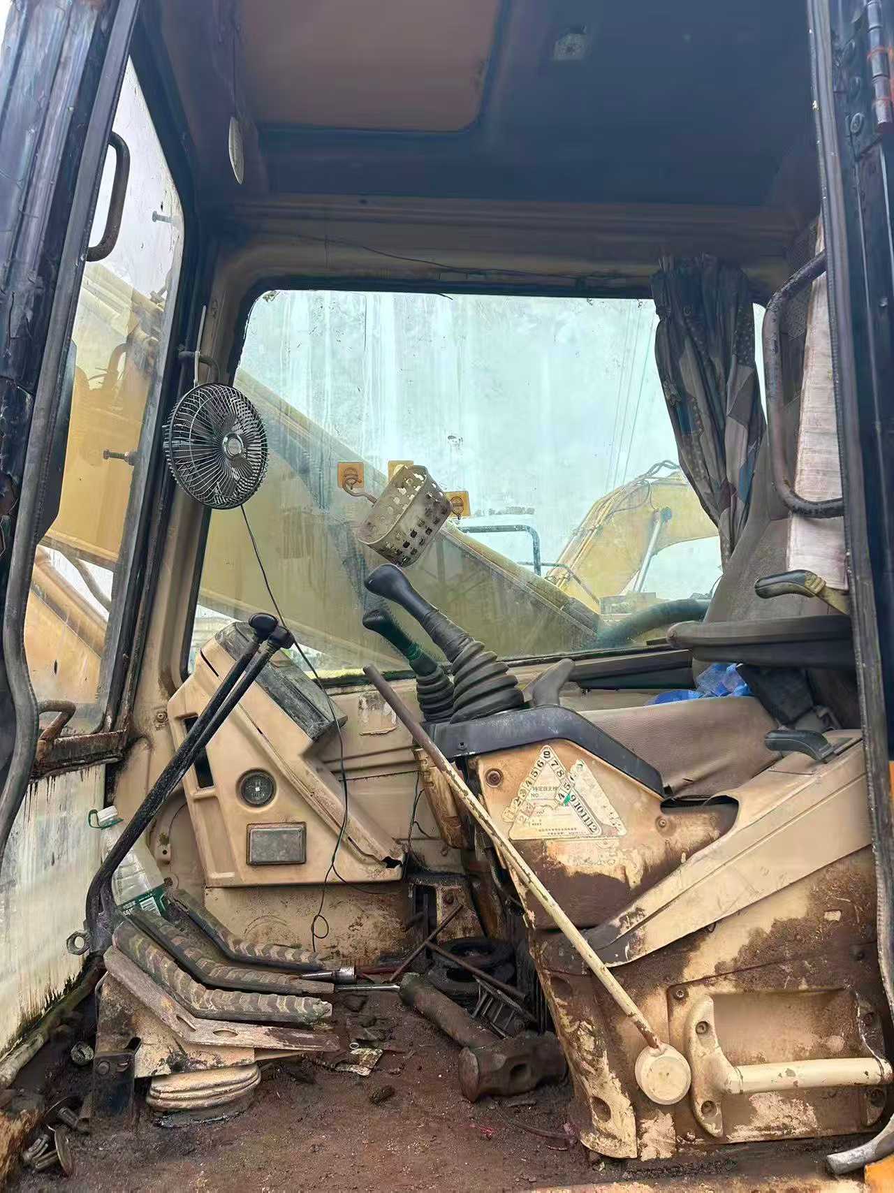 Buy Caterpillar 320A Used Excavator / 4