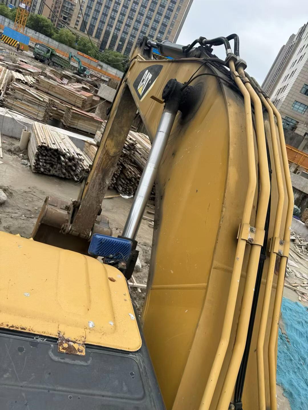 Buy Caterpillar 330B Used Excavator / 2