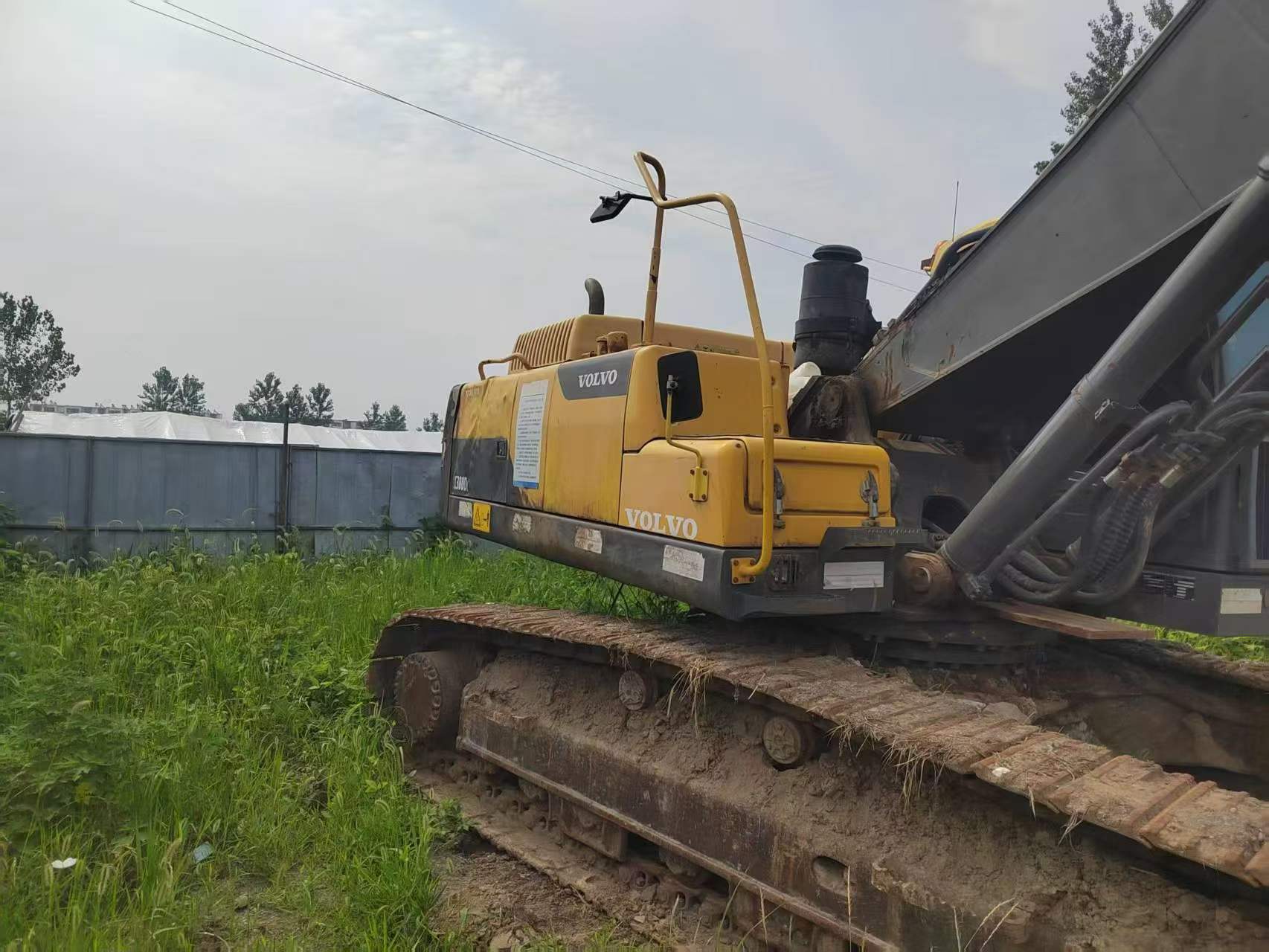 Buy Volvo L350F Used Excavator / 2