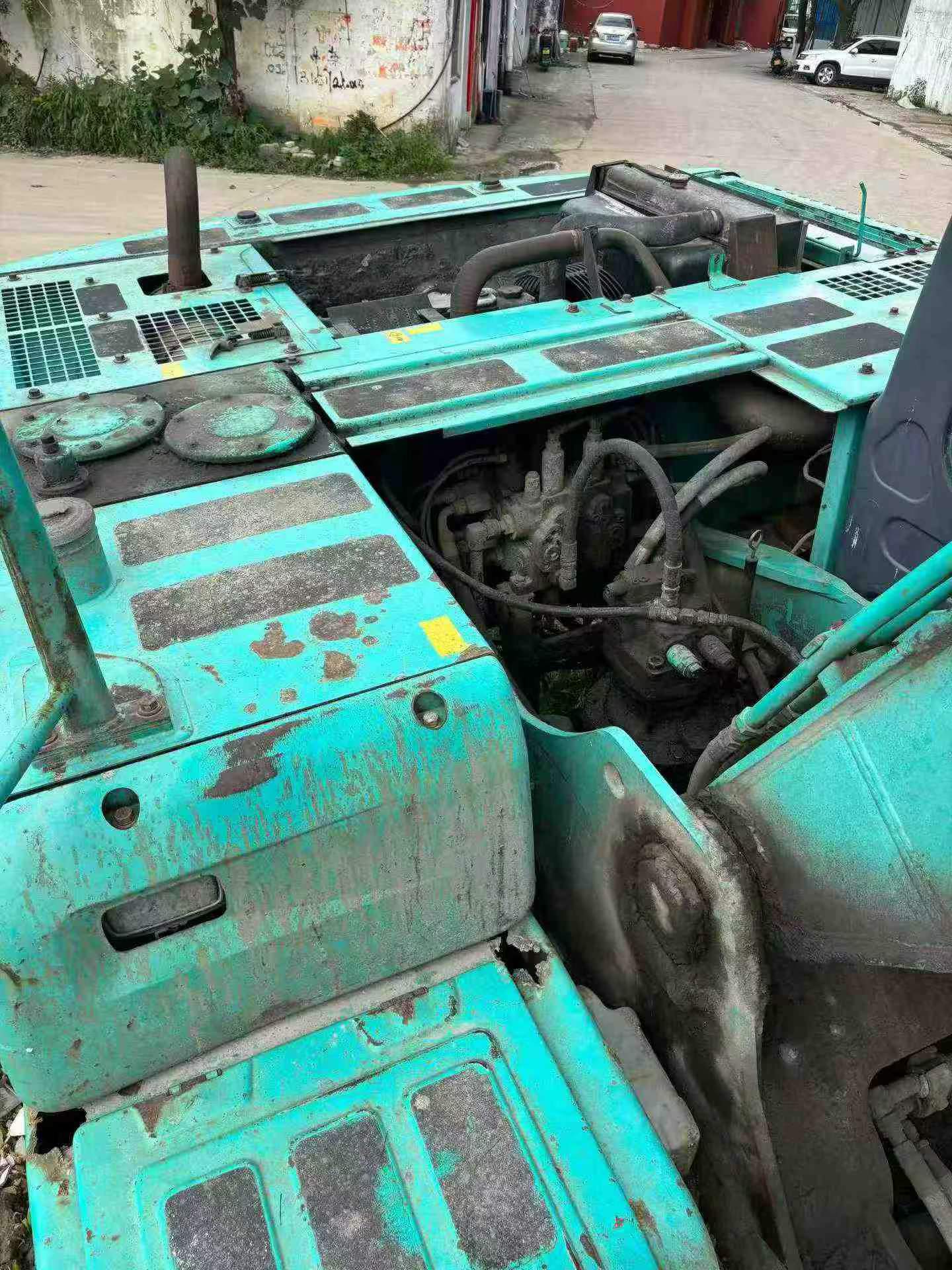 Buy Kobelco SK200-10 Used Excavator / 3