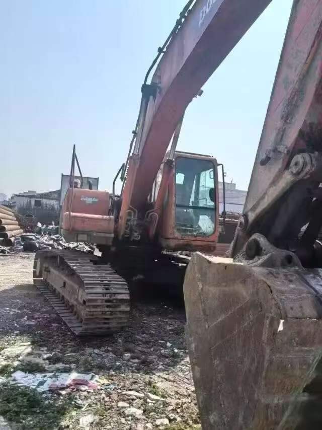 Buy Doosan DH220 Used Excavator / 2