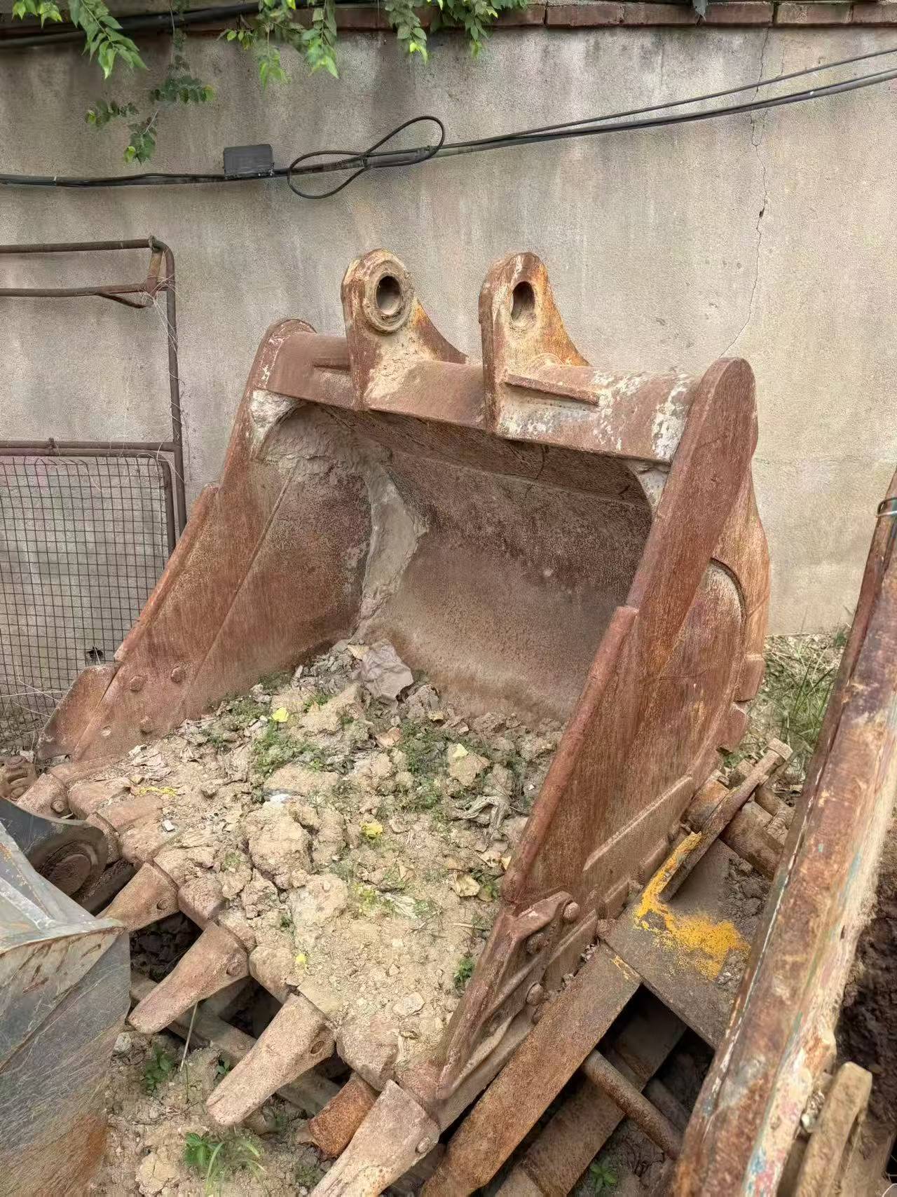 Buy Caterpillar 320A Used Excavator / 2