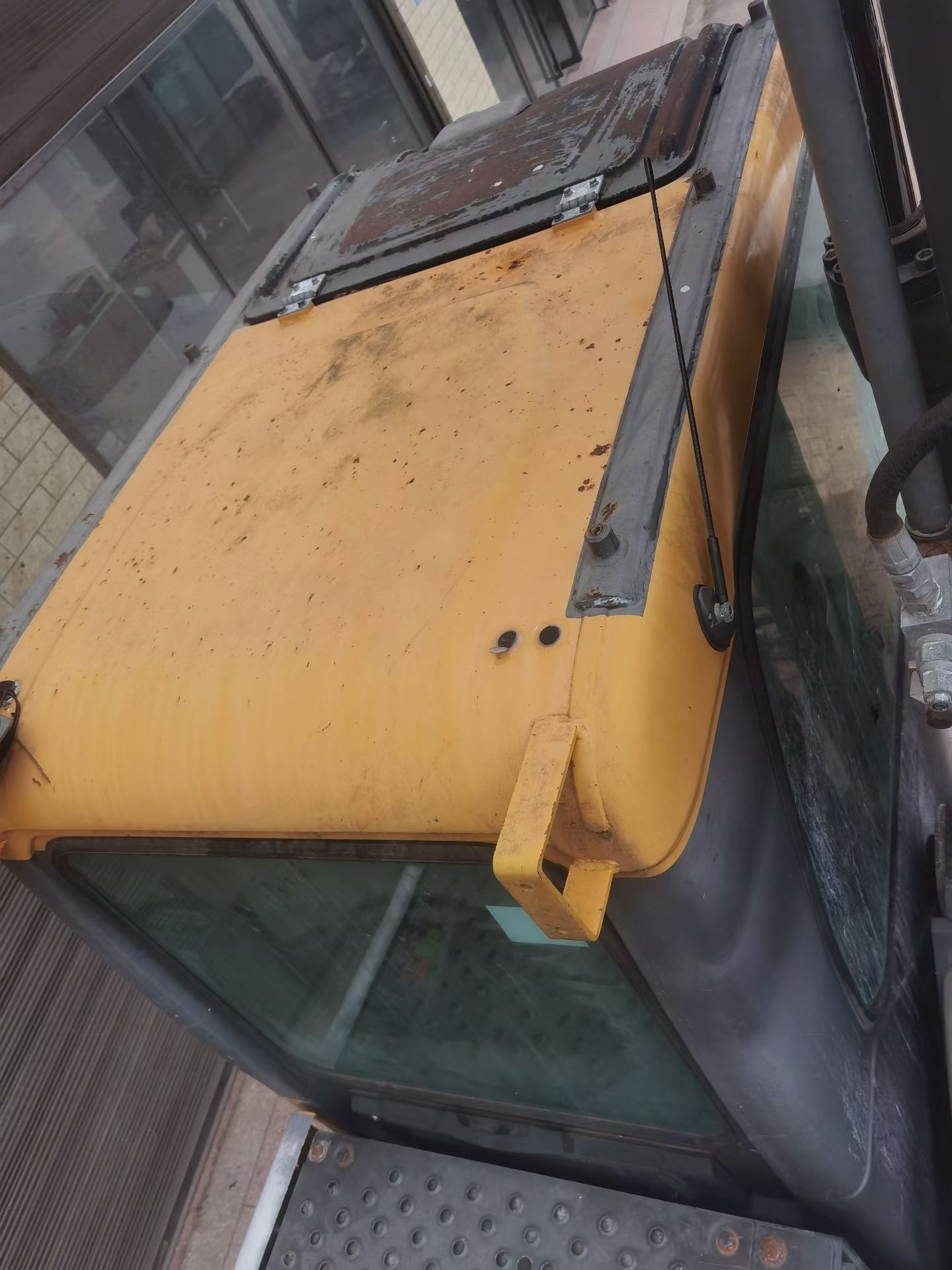 Buy Volvo EC200 Used Excavator / 8
