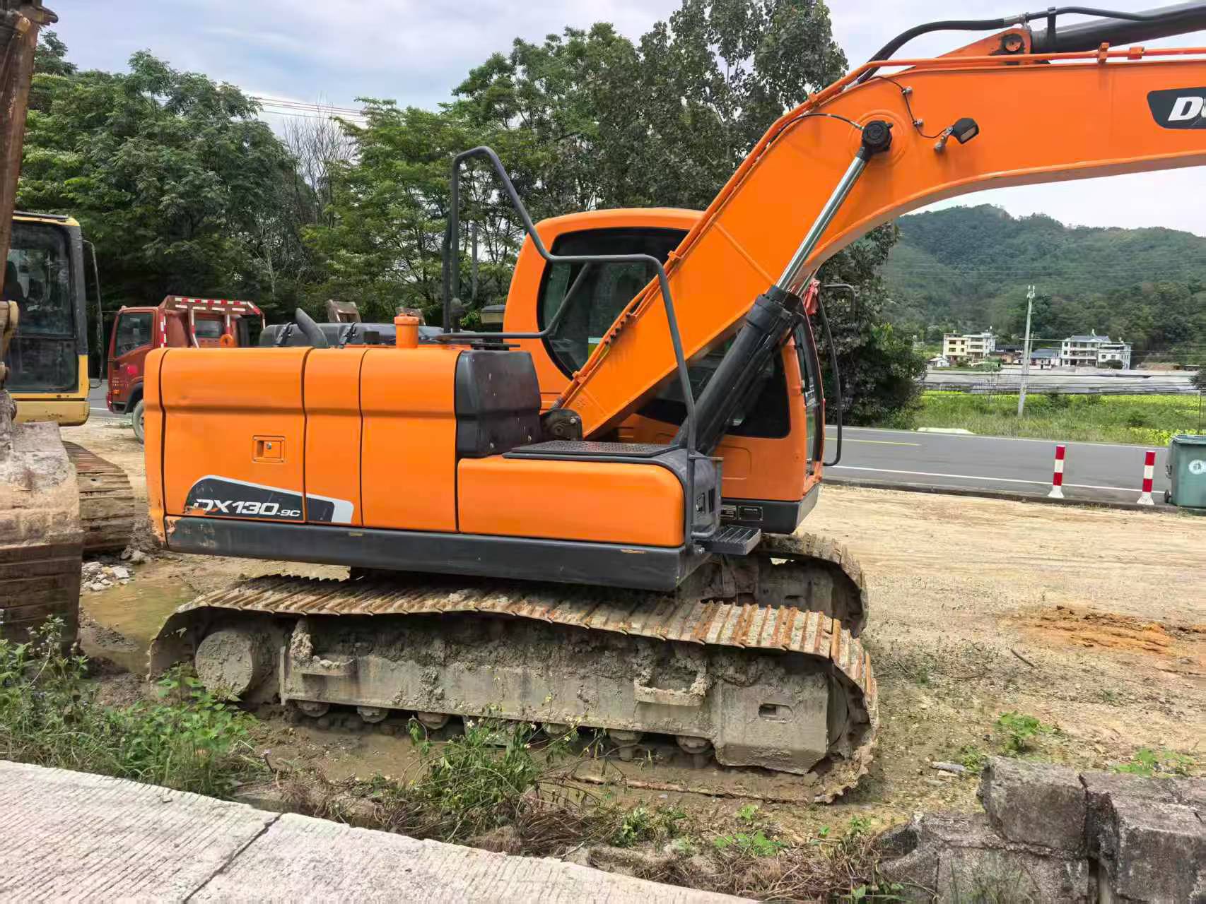 Buy Doosan DX130-9CN Used Excavator / 9
