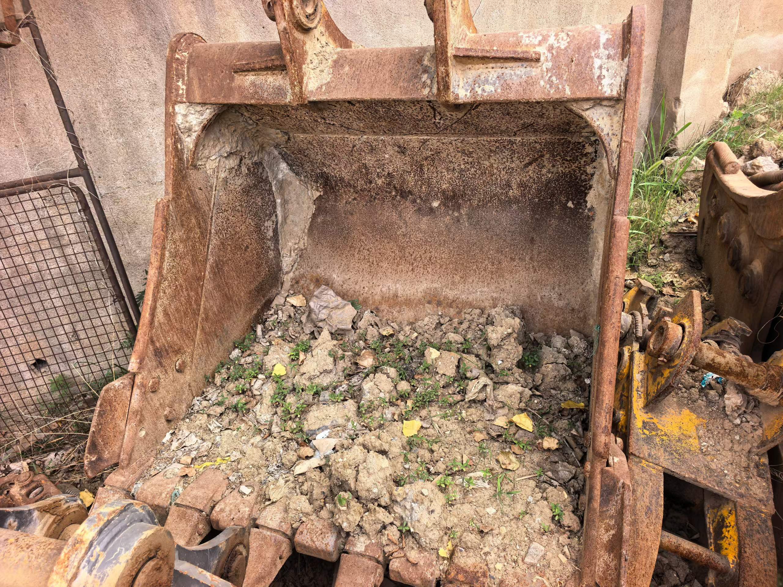 Buy Caterpillar 320A Used Excavator / 3