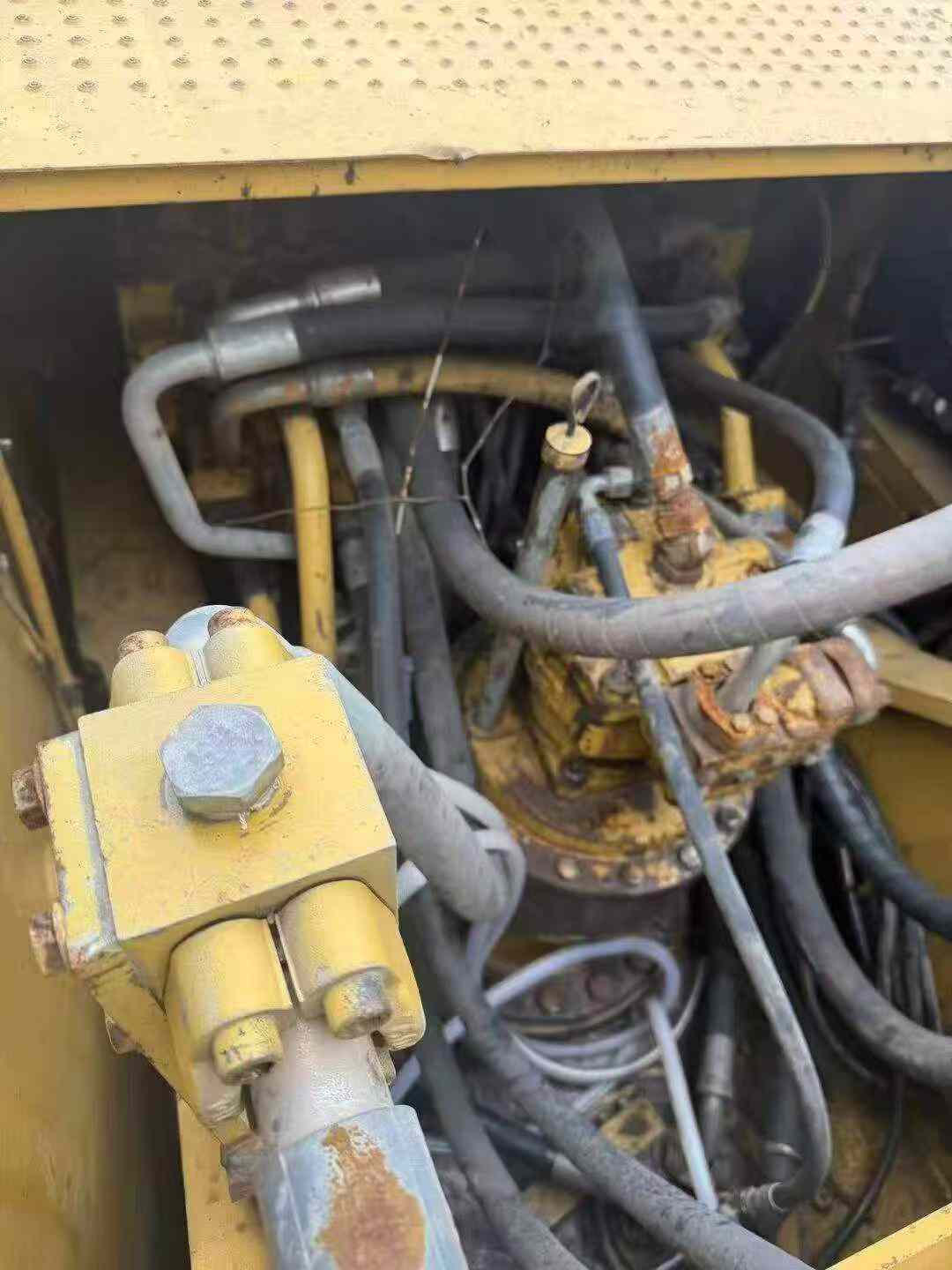 Buy Caterpillar 329D Used Excavator / 2