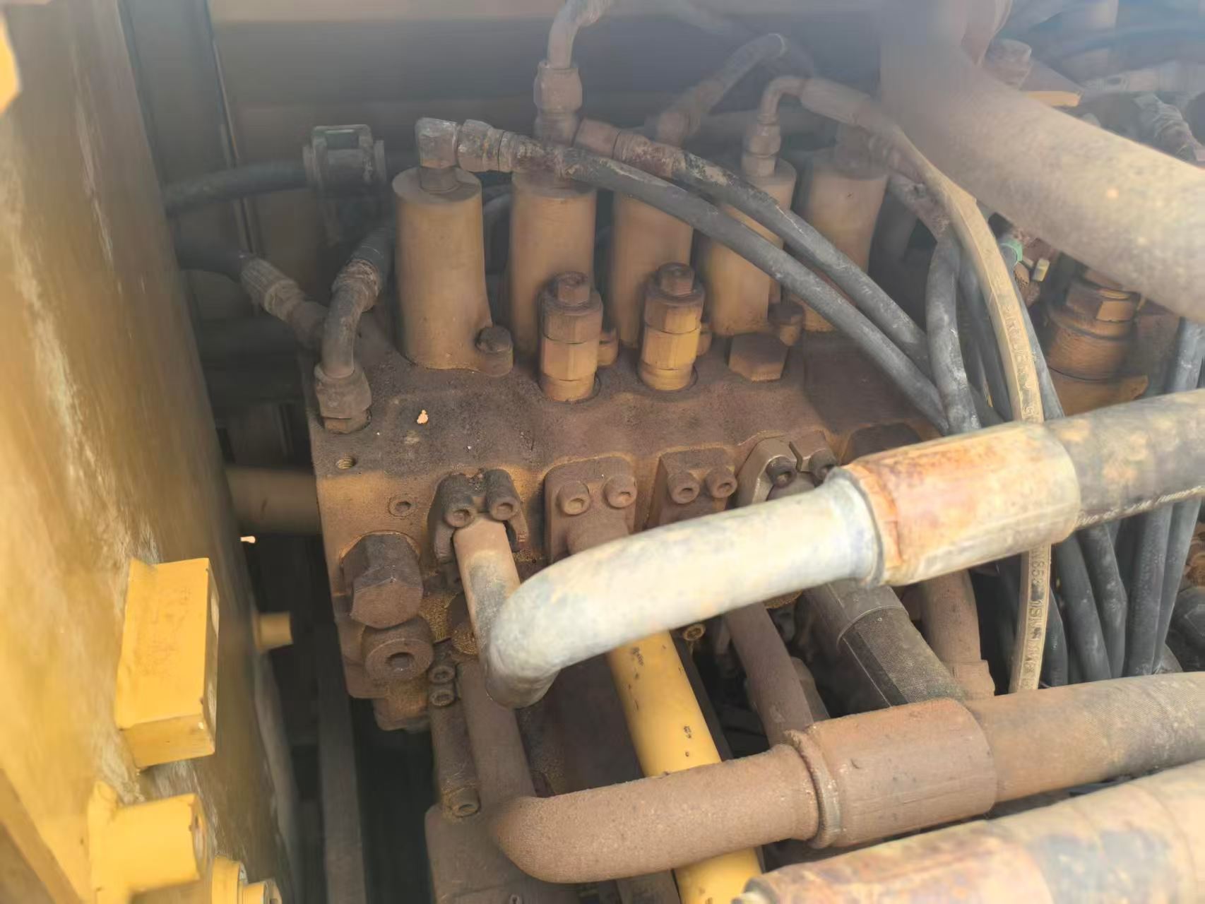 Buy Caterpillar 320D Used Excavator / 5