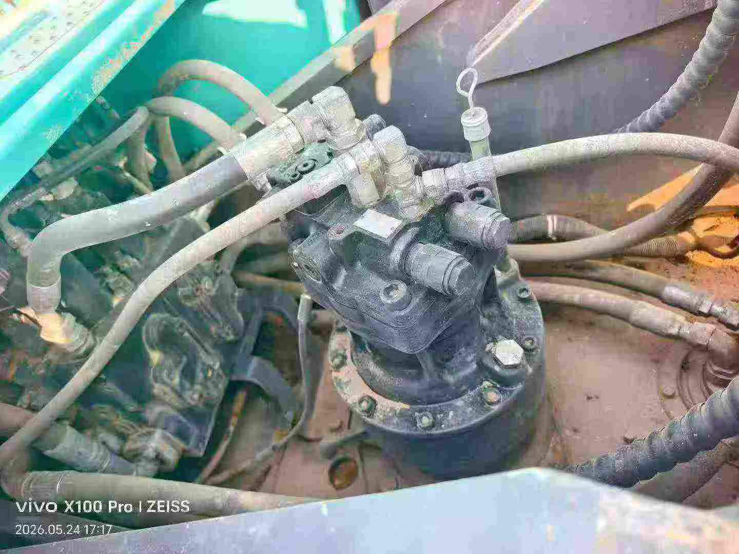 Buy Kobelco SK210 Used Excavator / 3