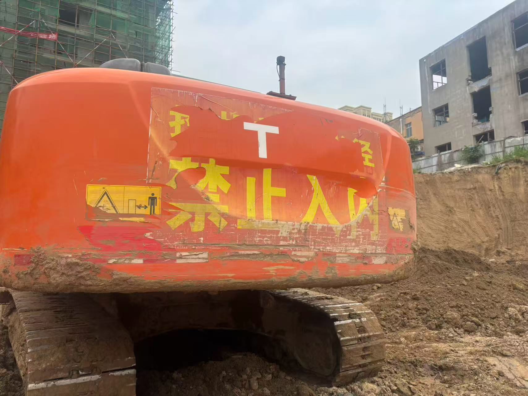 Buy Hitachi ZX240 Used Excavator / 3