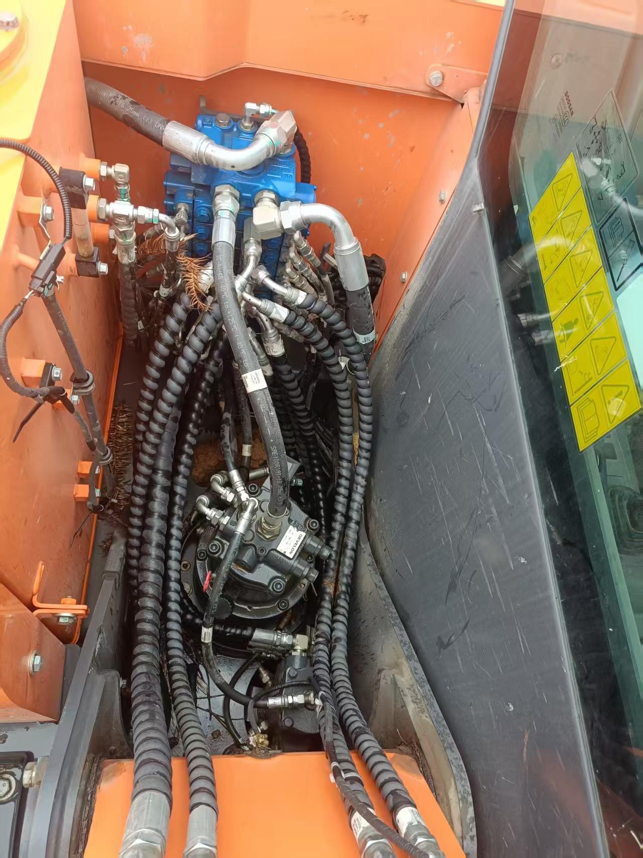 Buy Doosan DX75 Used Excavator / 6