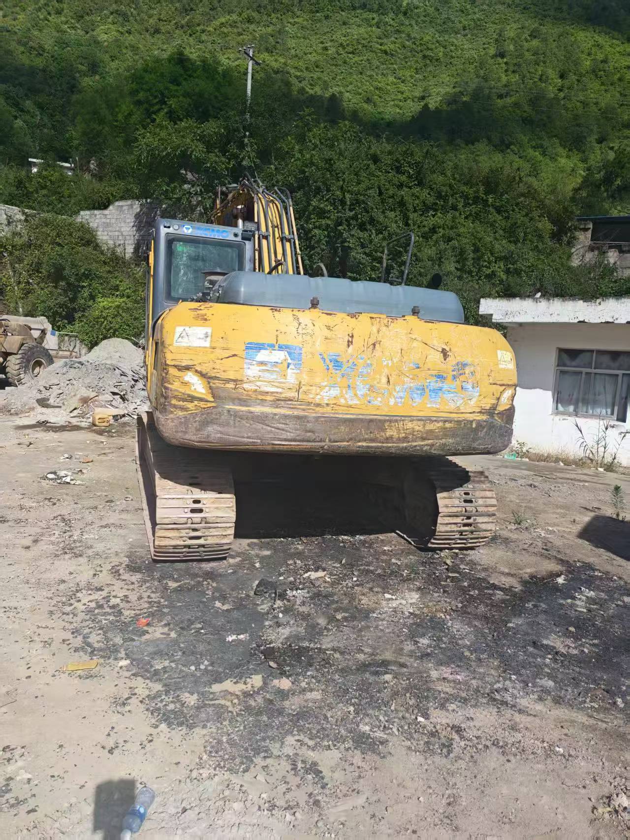 Buy XCMG XE215 Used Excavator / 2