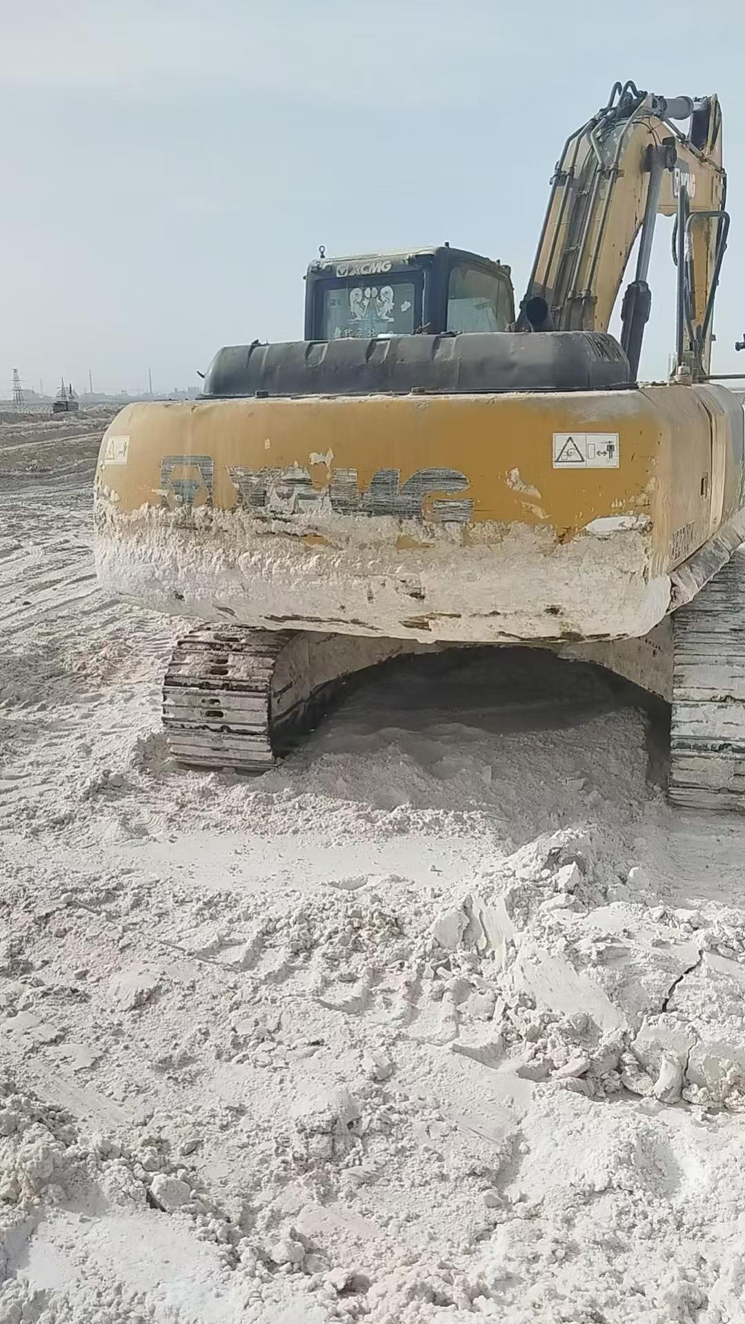 Buy XCMG XE245D Used Excavator / 7