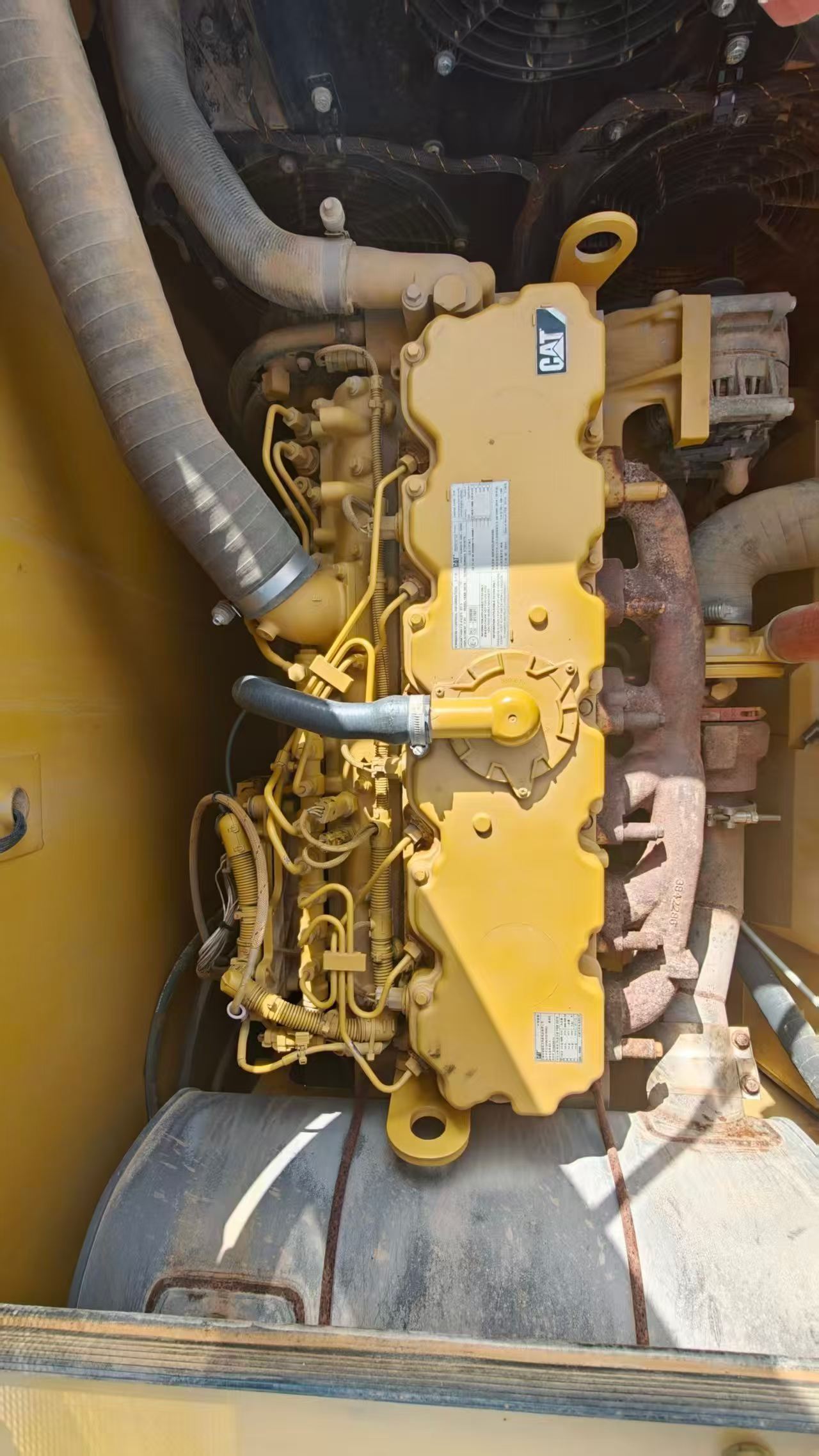 Buy Caterpillar 323 Used Excavator / 8