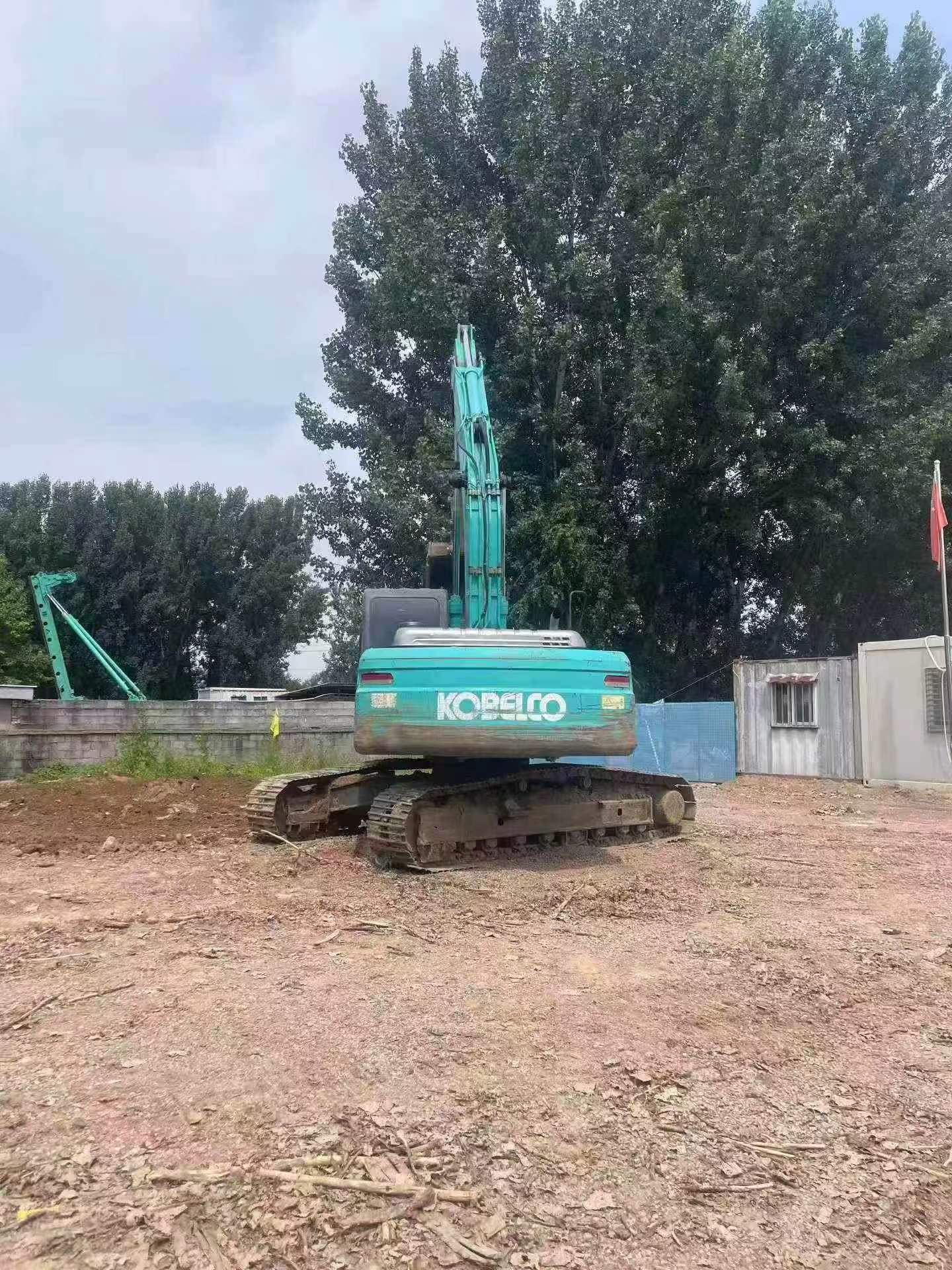 Buy Kobelco SK210 Used Excavator / 3