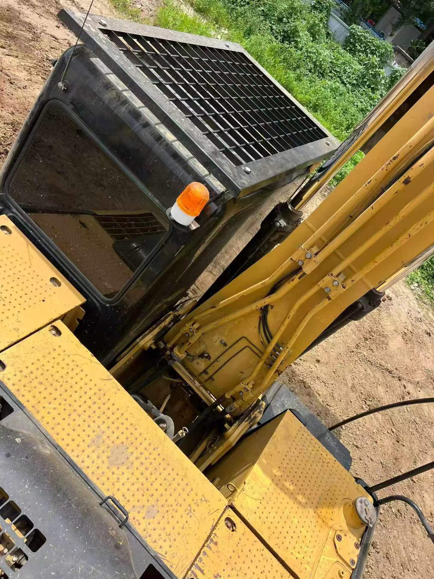Buy Caterpillar 323D2L Used Excavator / 6