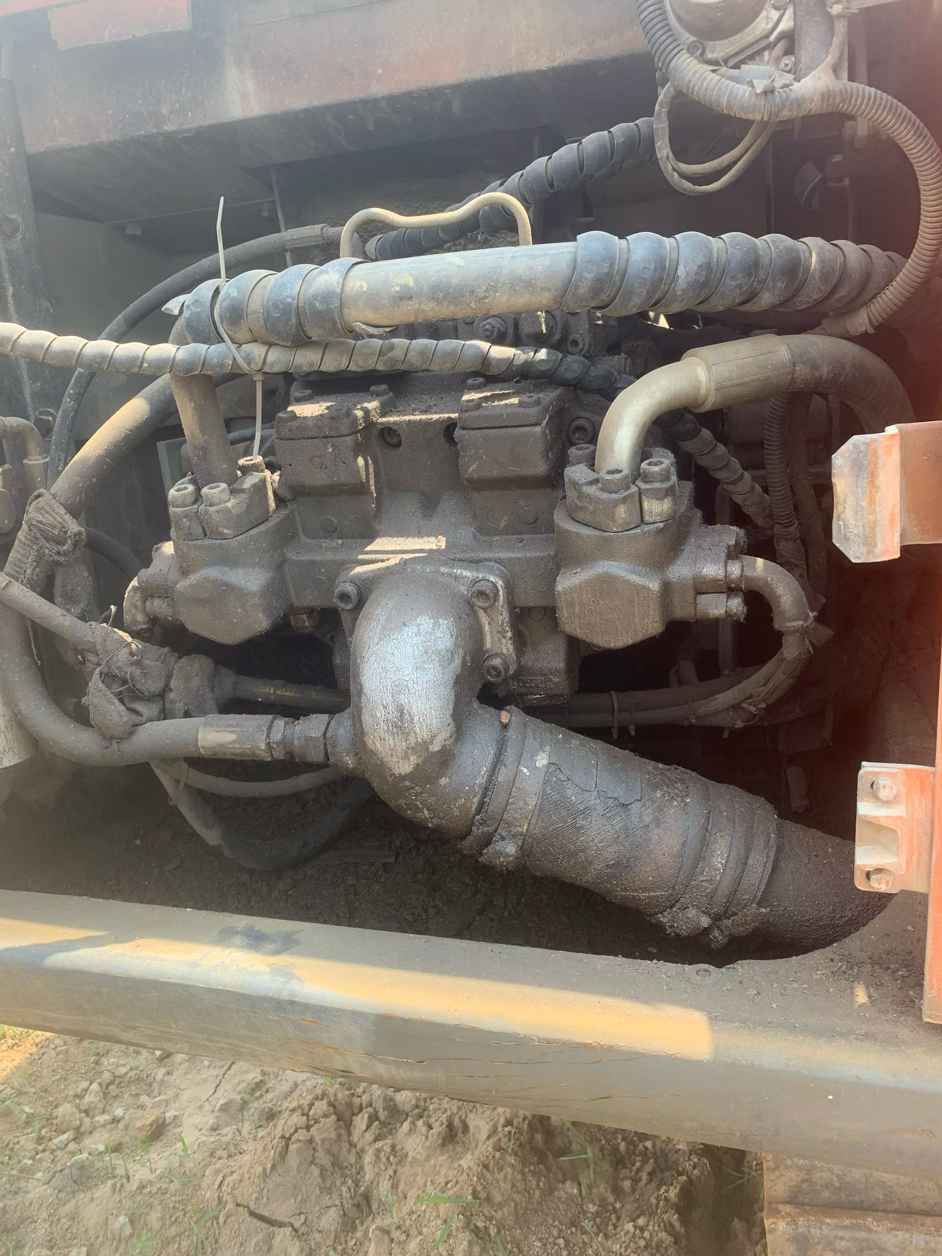 Buy Hitachi EX200-5 Used Excavator / 3