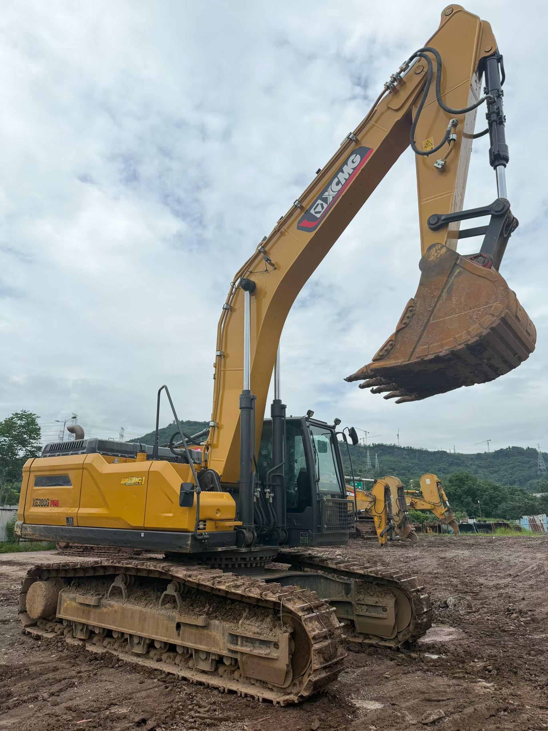 Buy XCMG XE380K Used Excavator / 4