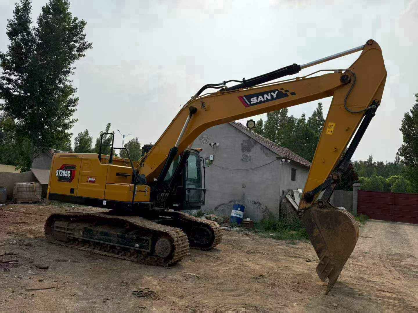 Buy Sany SY205C Used Excavator / 3